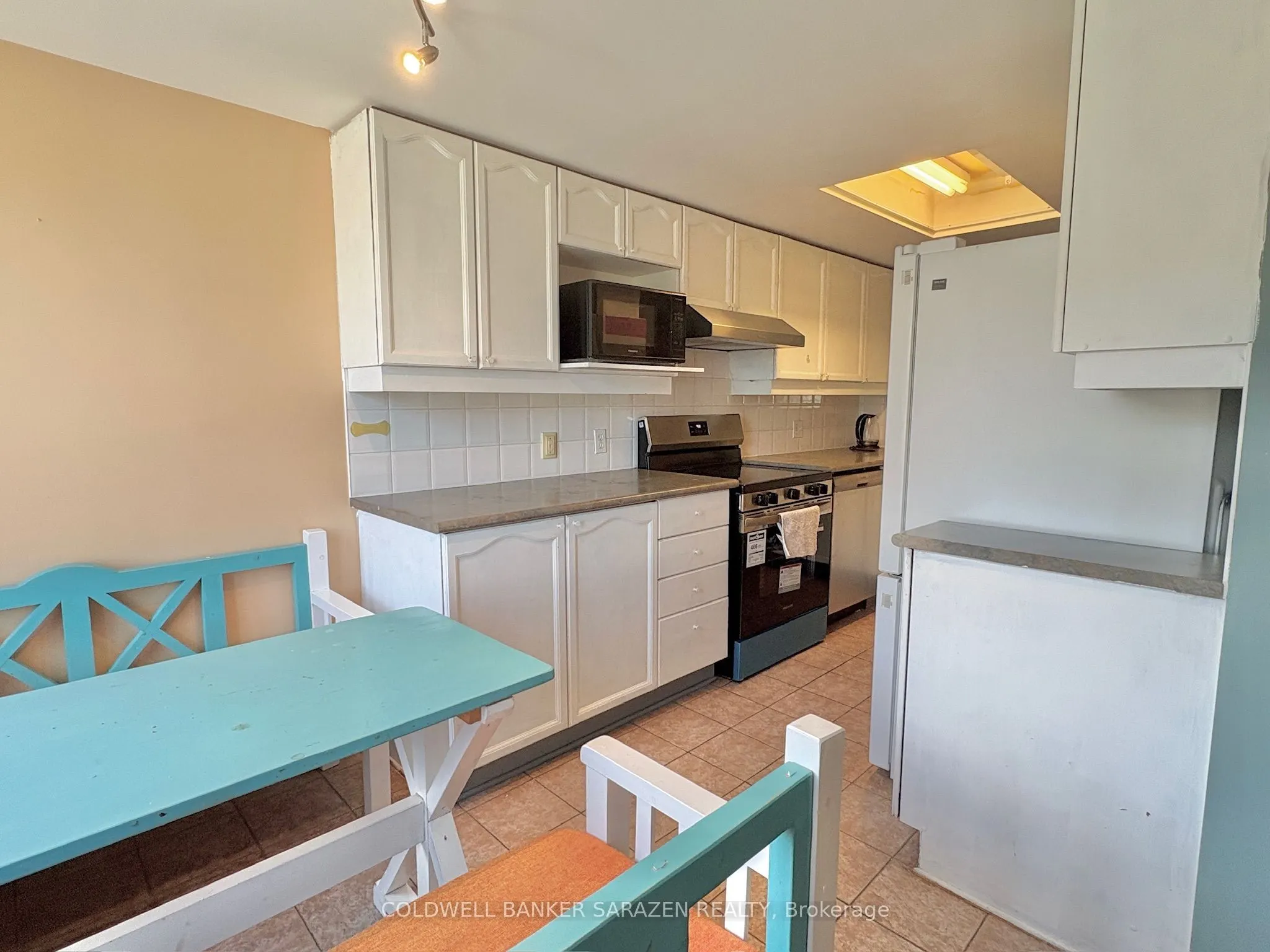 112 Centrepointe Drive #F