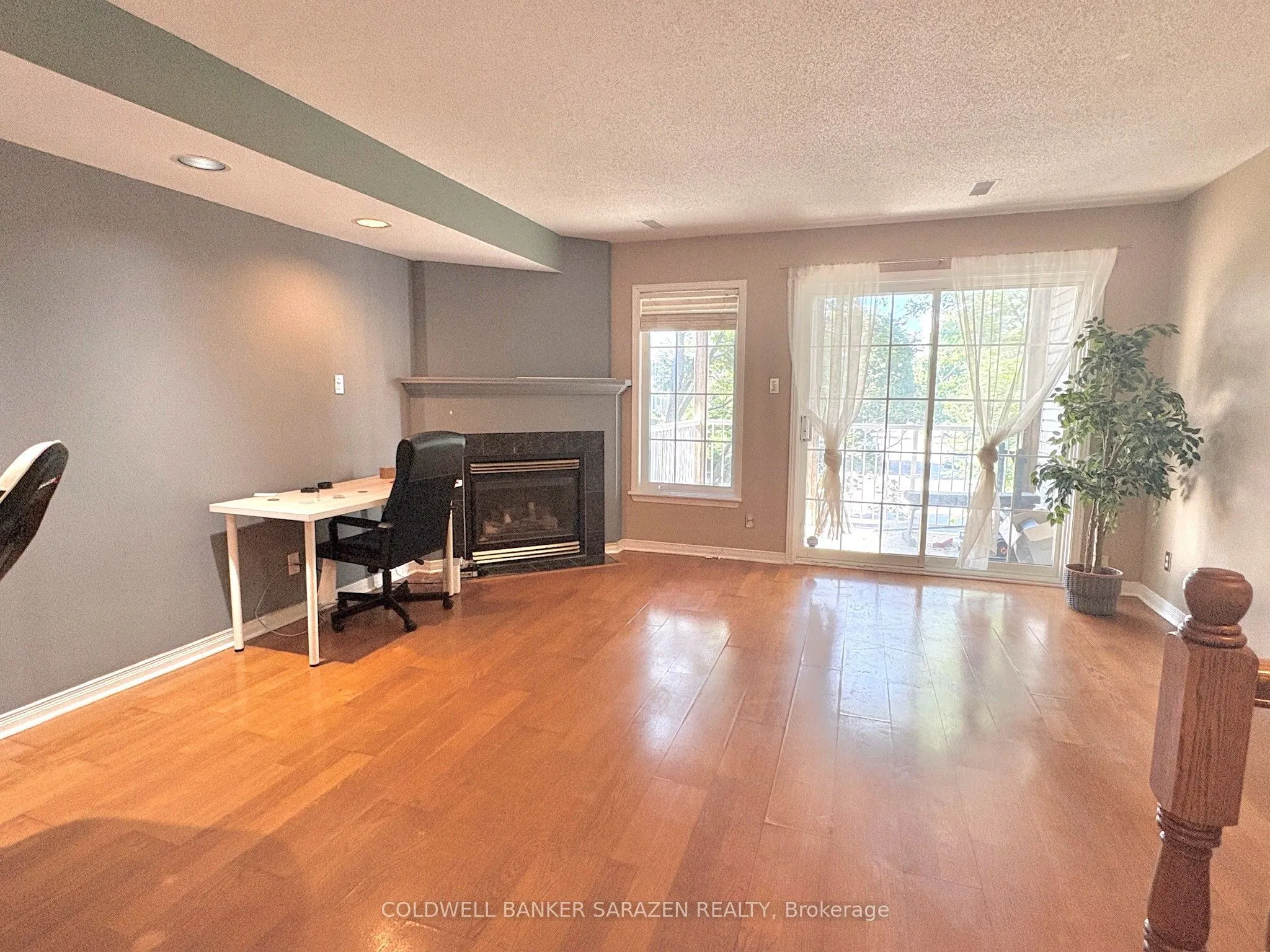 112 Centrepointe Drive #F