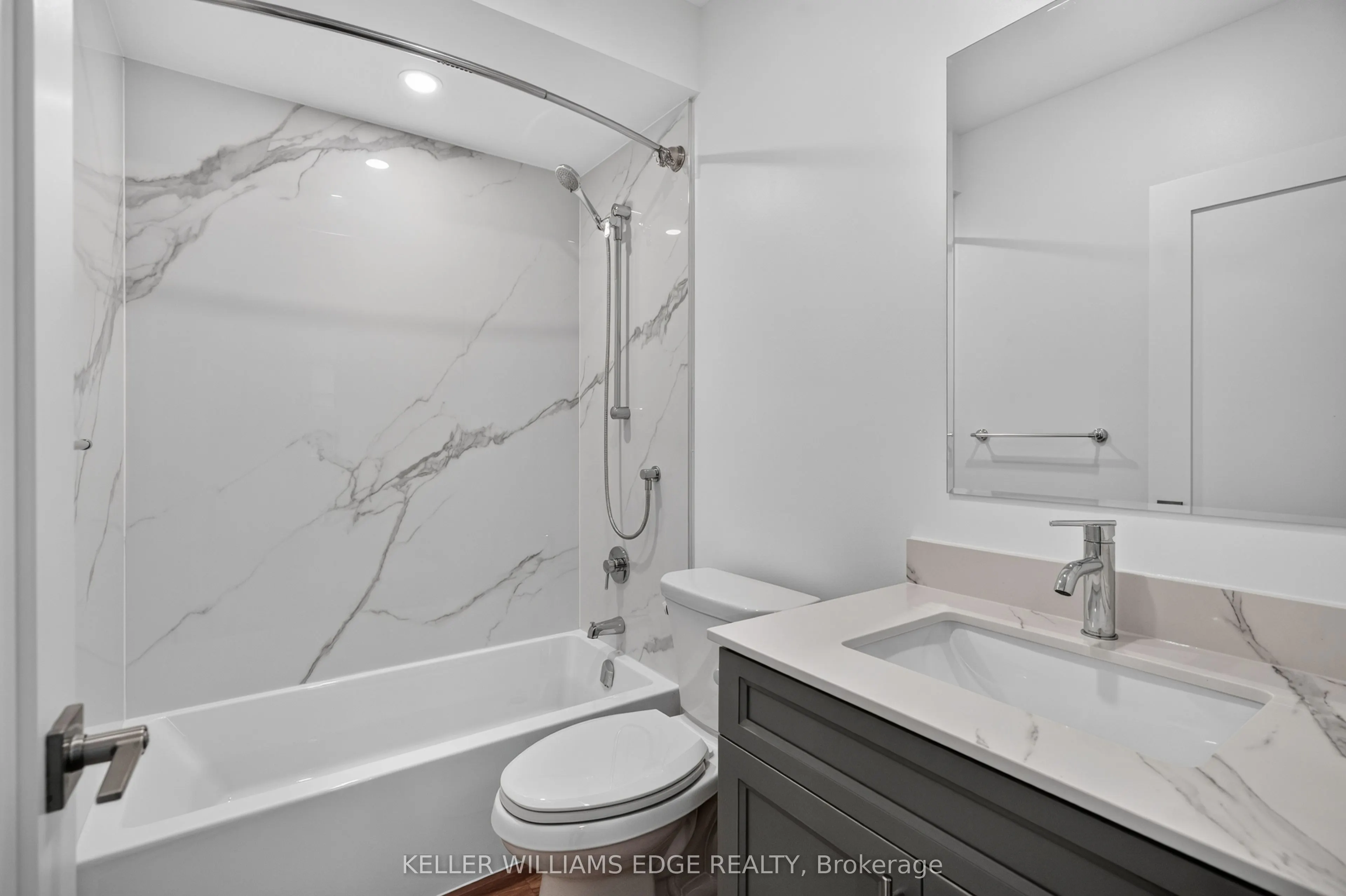 332 KING Street W #3