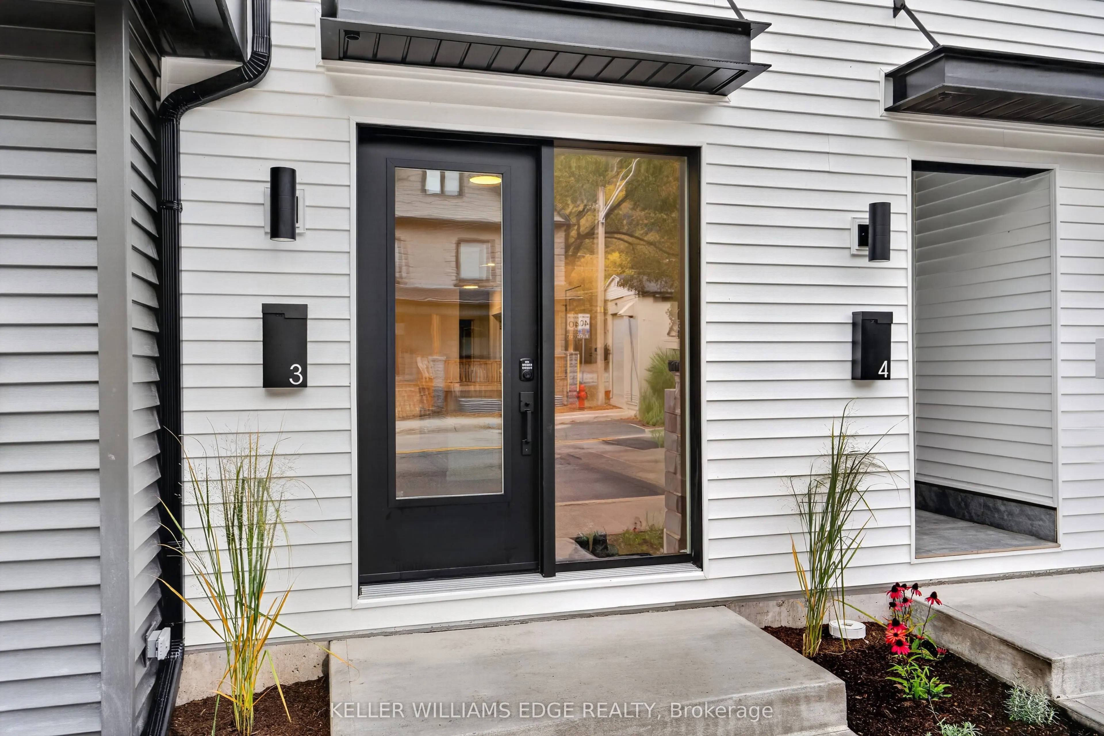 332 KING Street W #3
