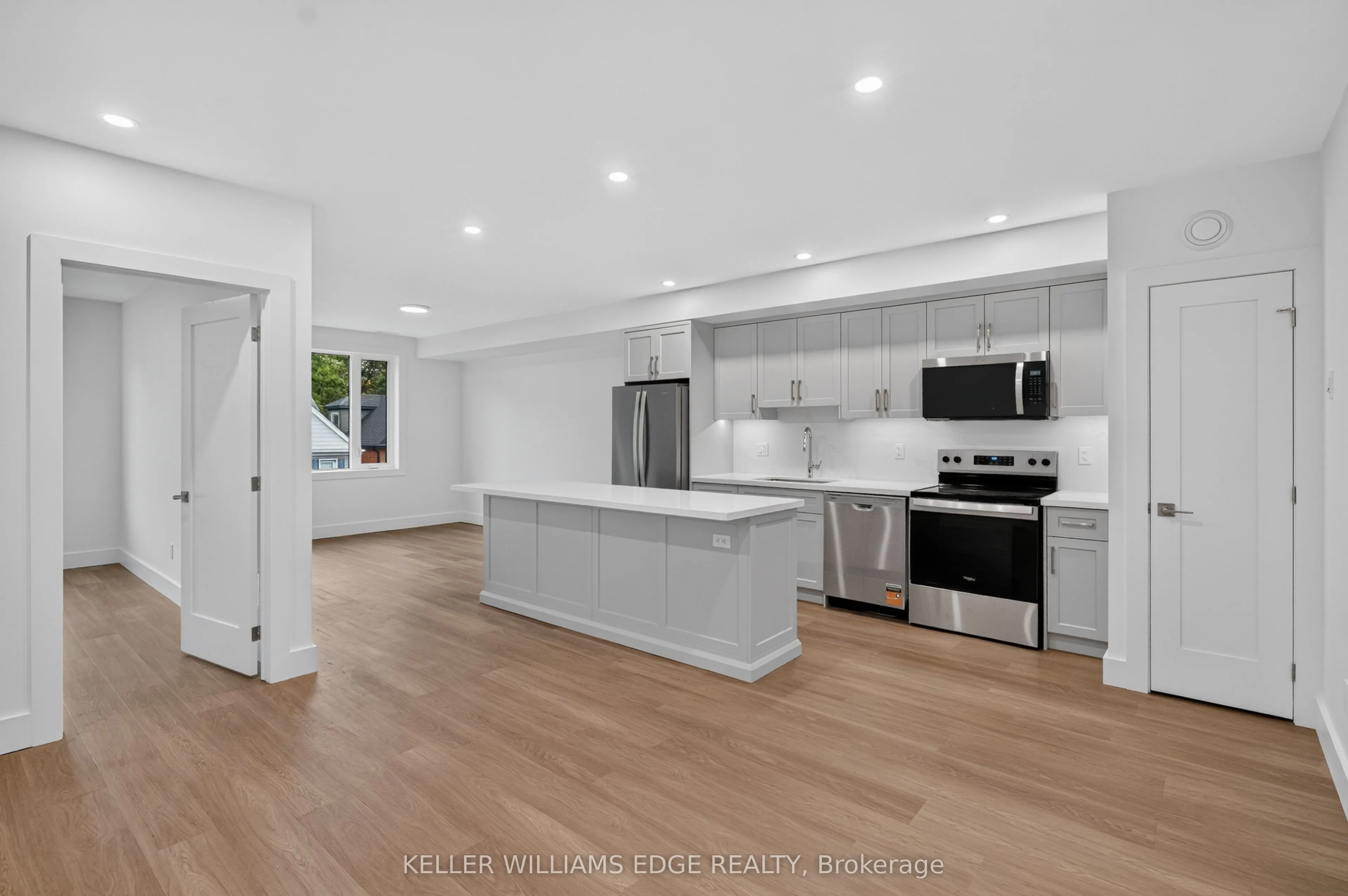 332 KING Street W #3