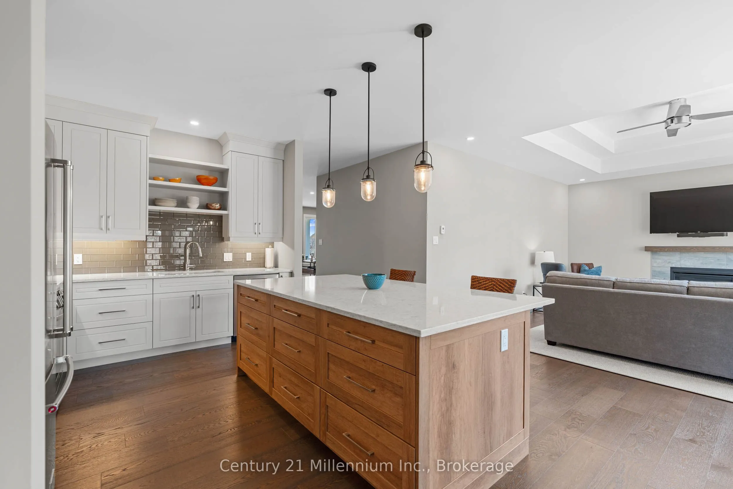 401 Algoma Crescent