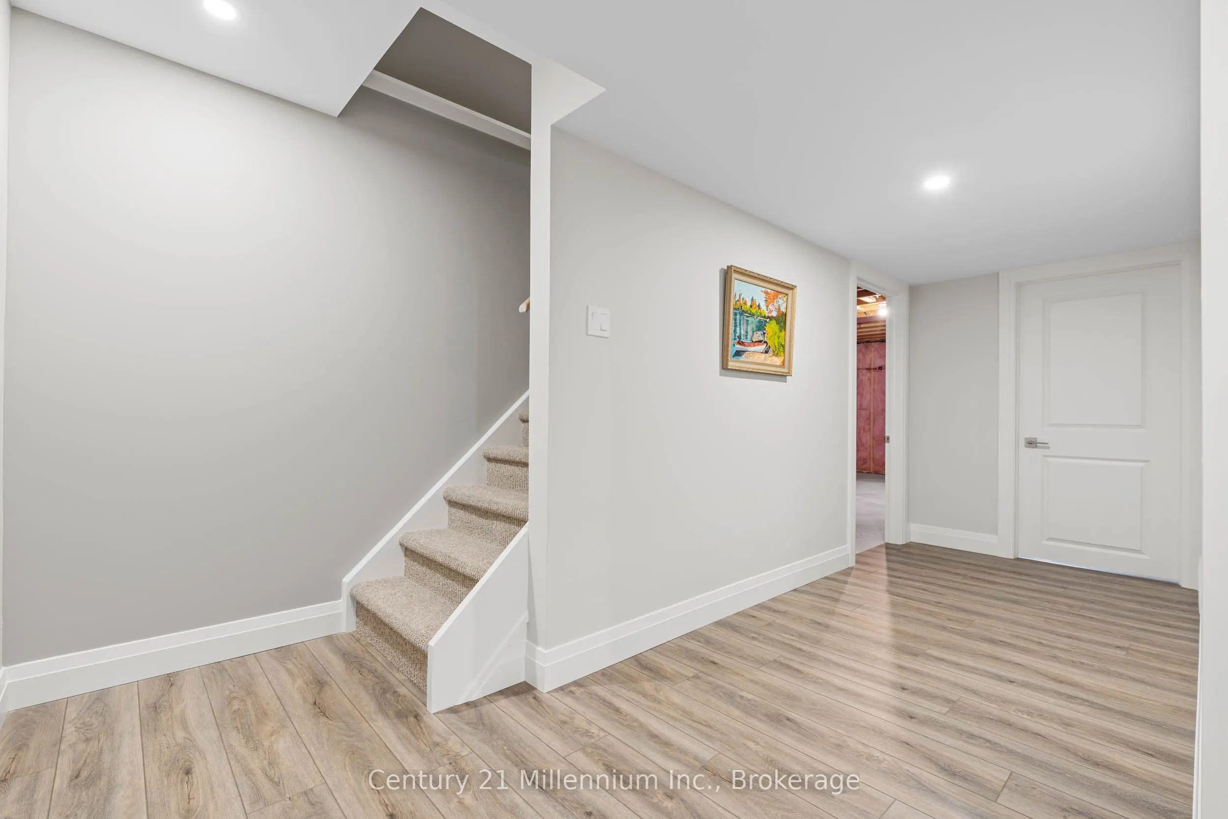 401 Algoma Crescent