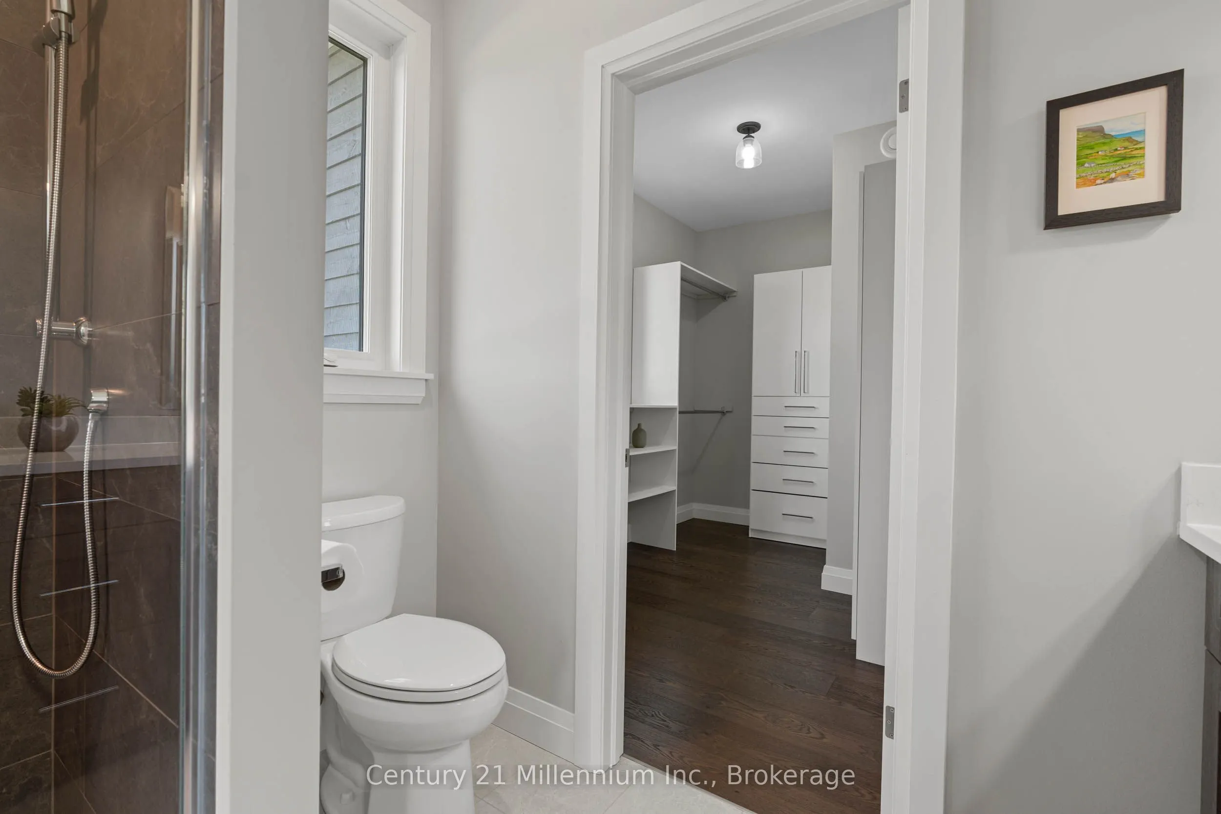 401 Algoma Crescent