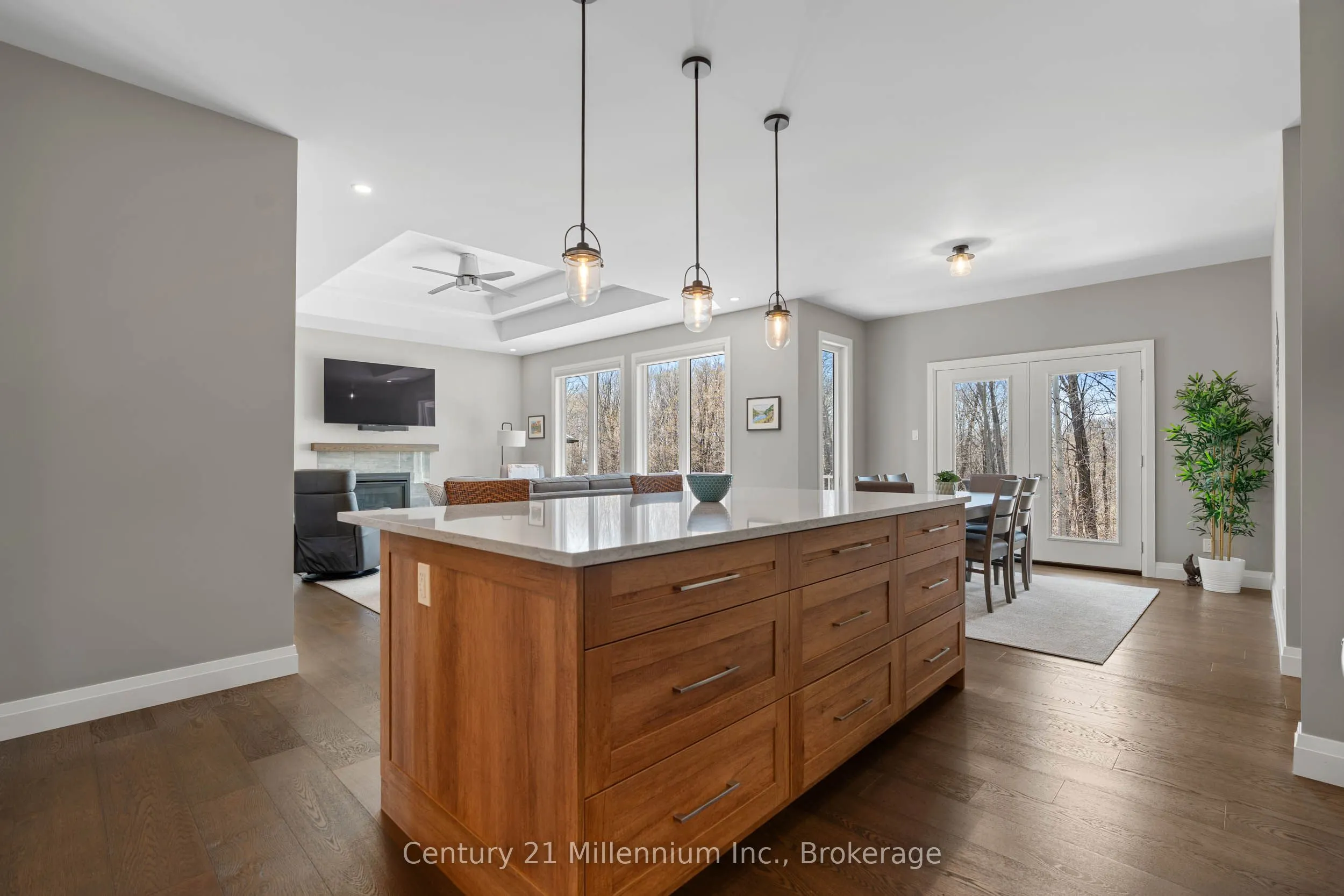 401 Algoma Crescent