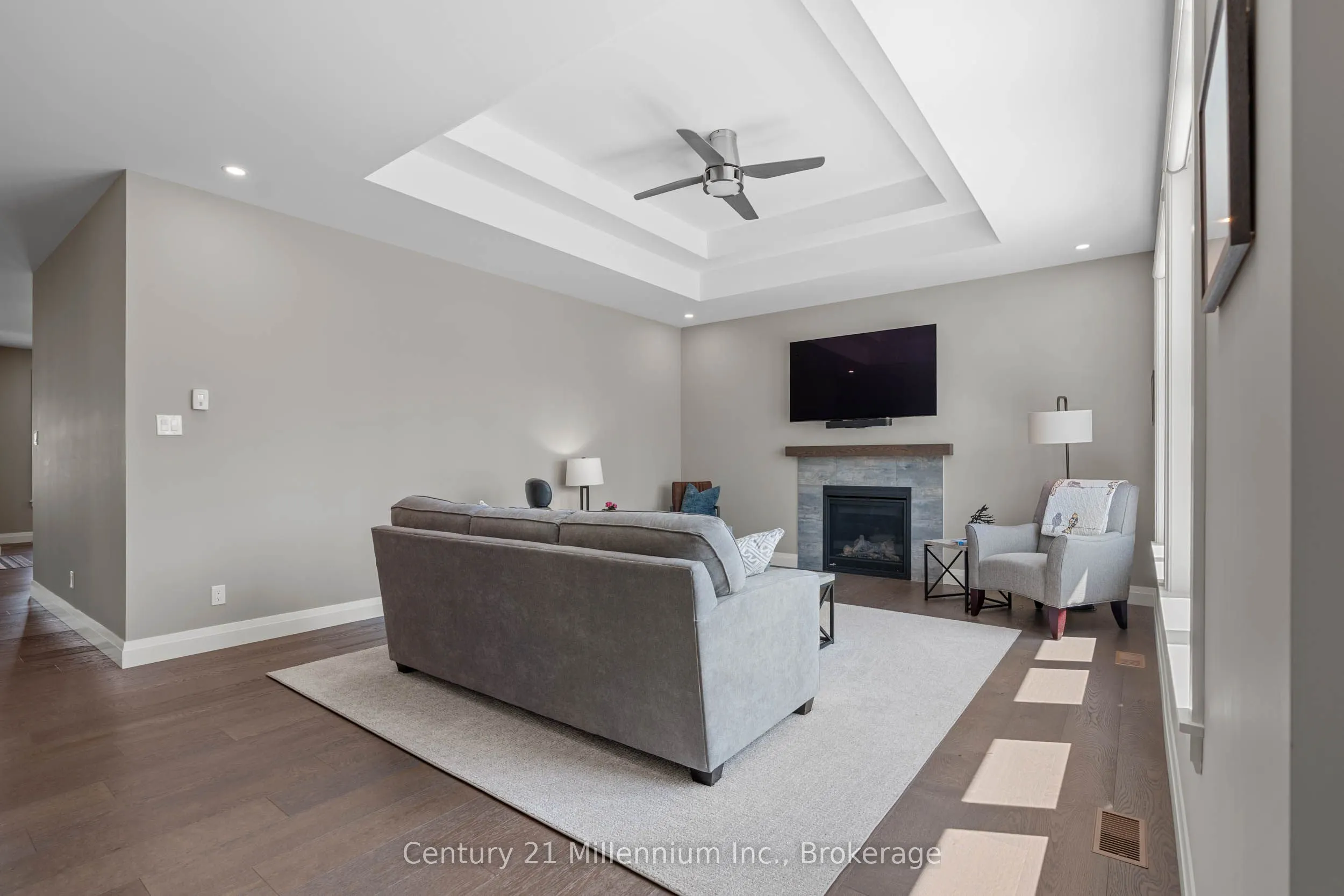 401 Algoma Crescent