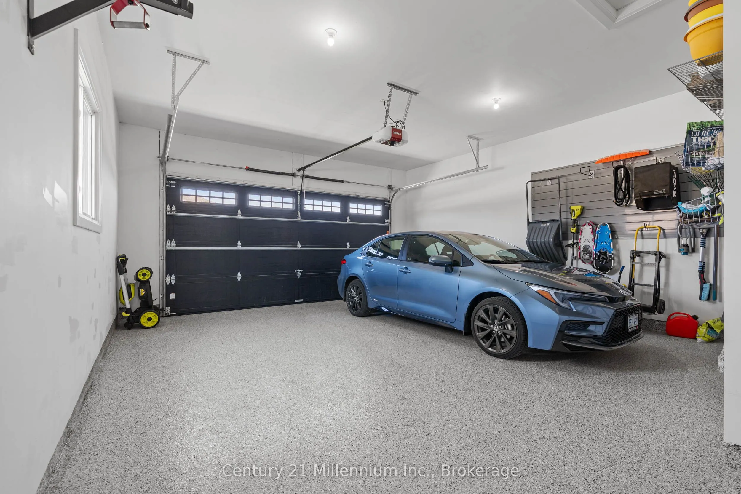401 Algoma Crescent