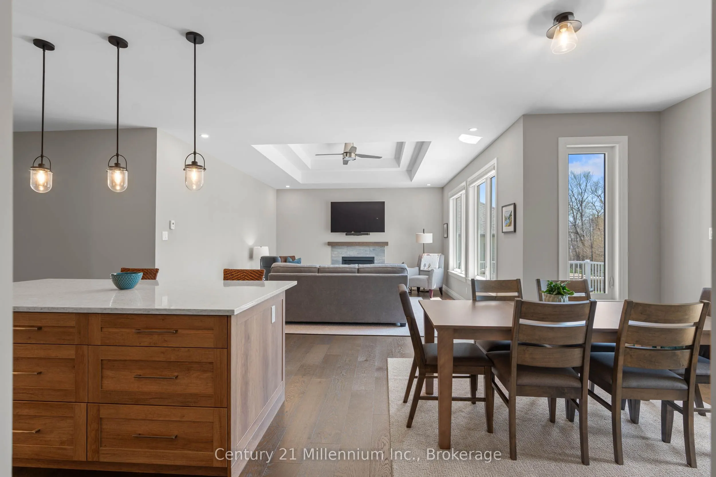 401 Algoma Crescent