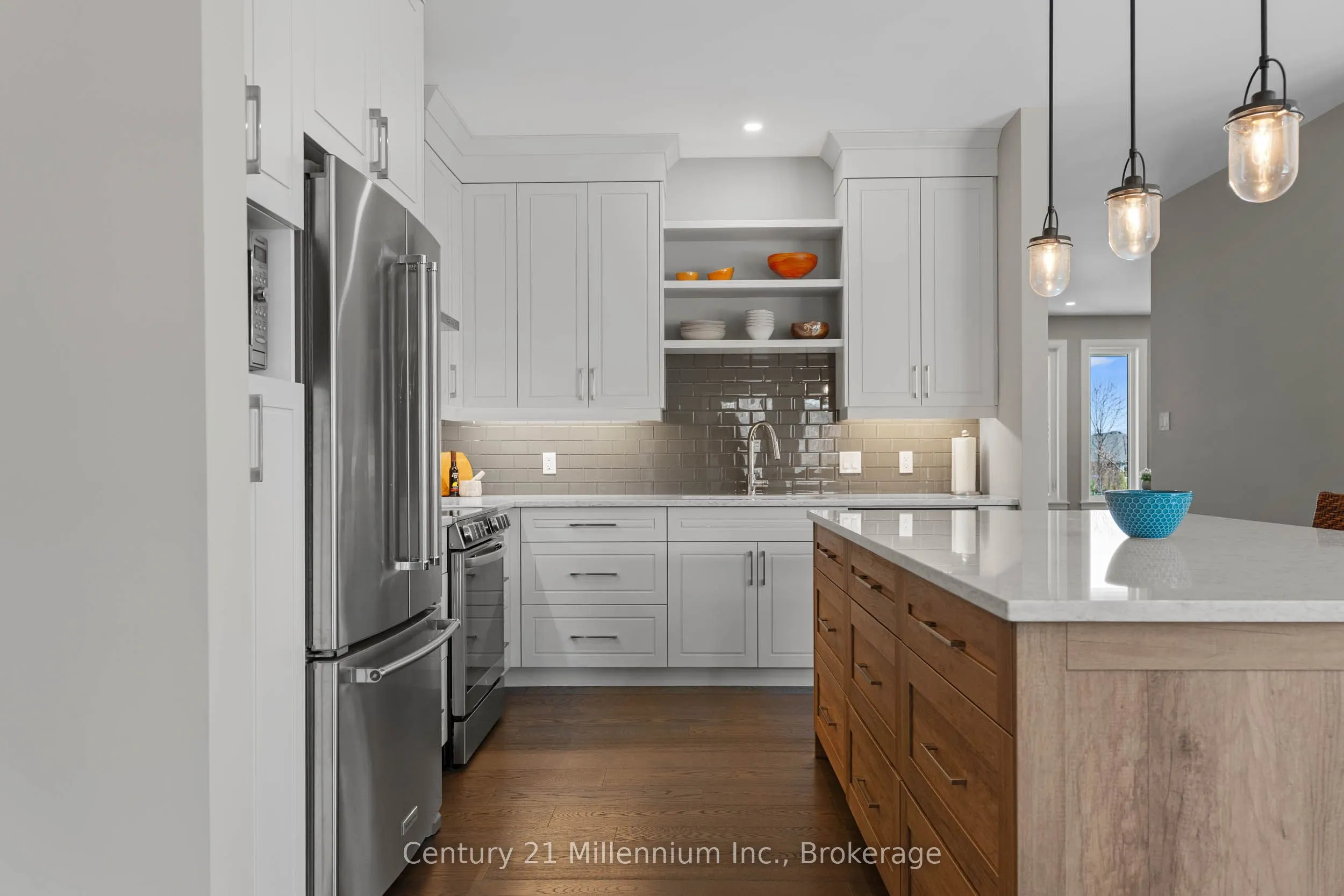 401 Algoma Crescent
