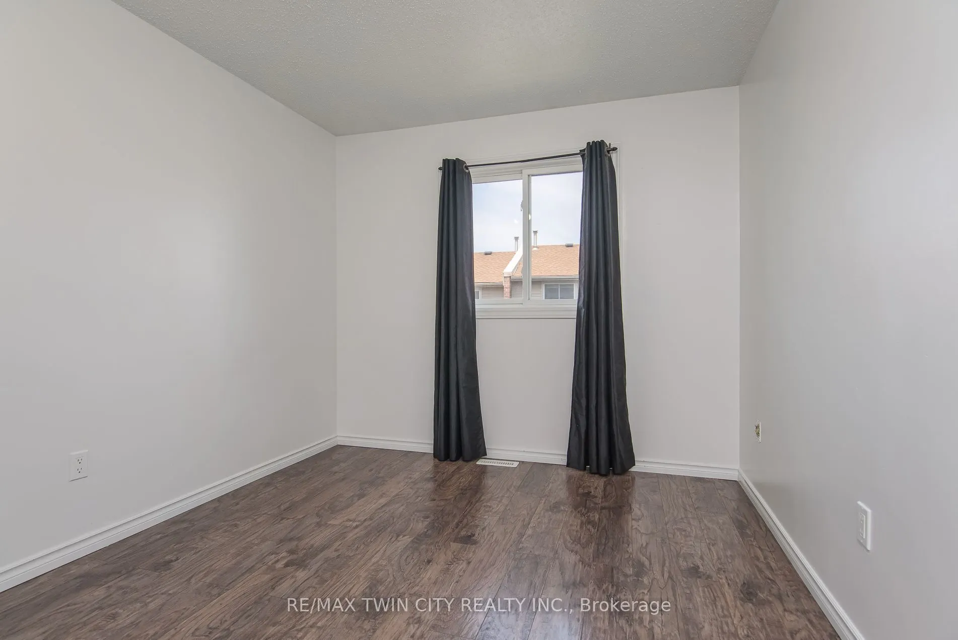 125 Sekura Crescent #13