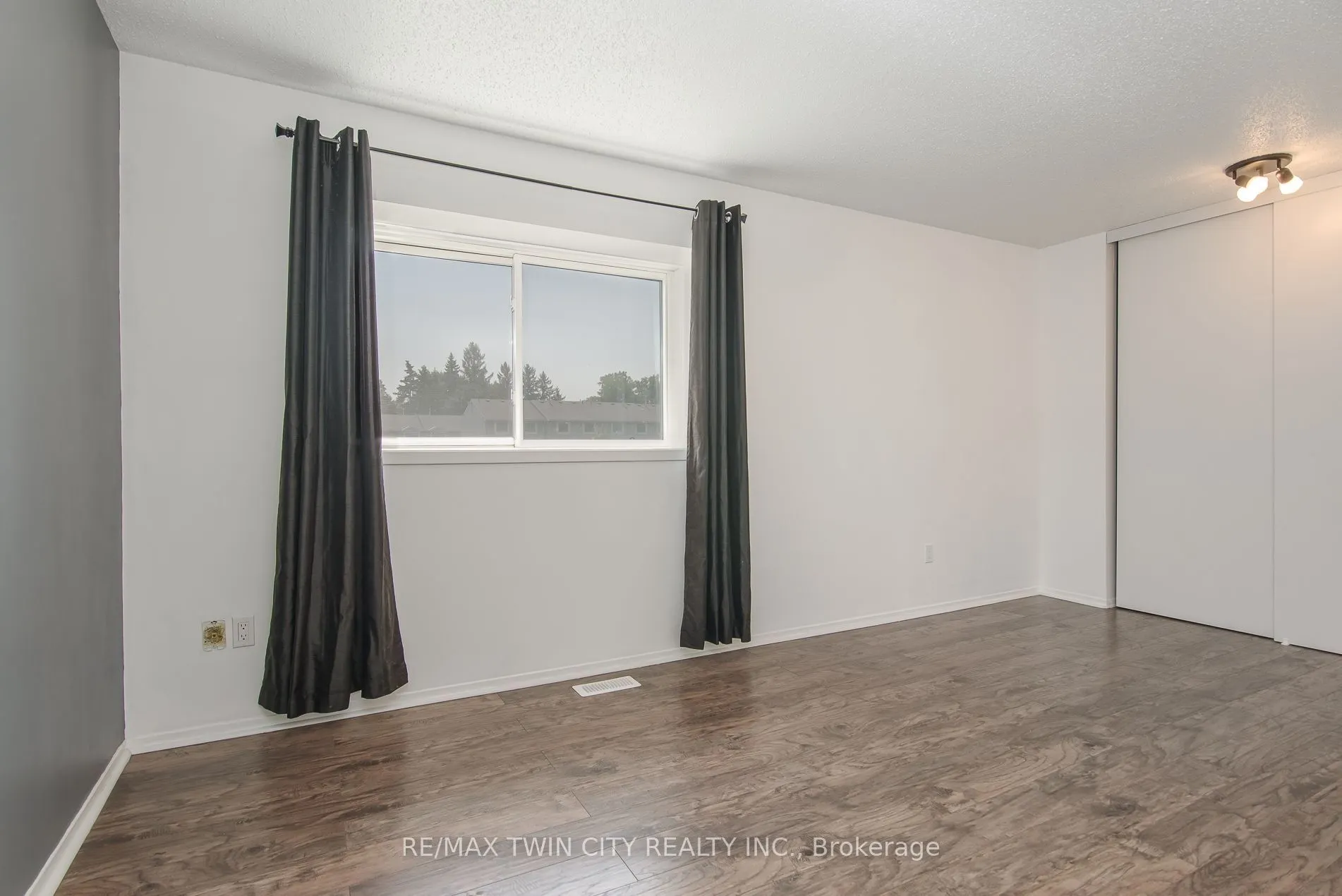 125 Sekura Crescent #13