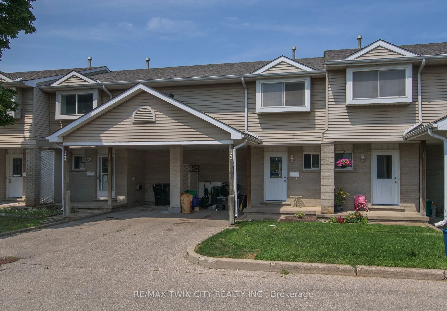 125 Sekura Crescent #13