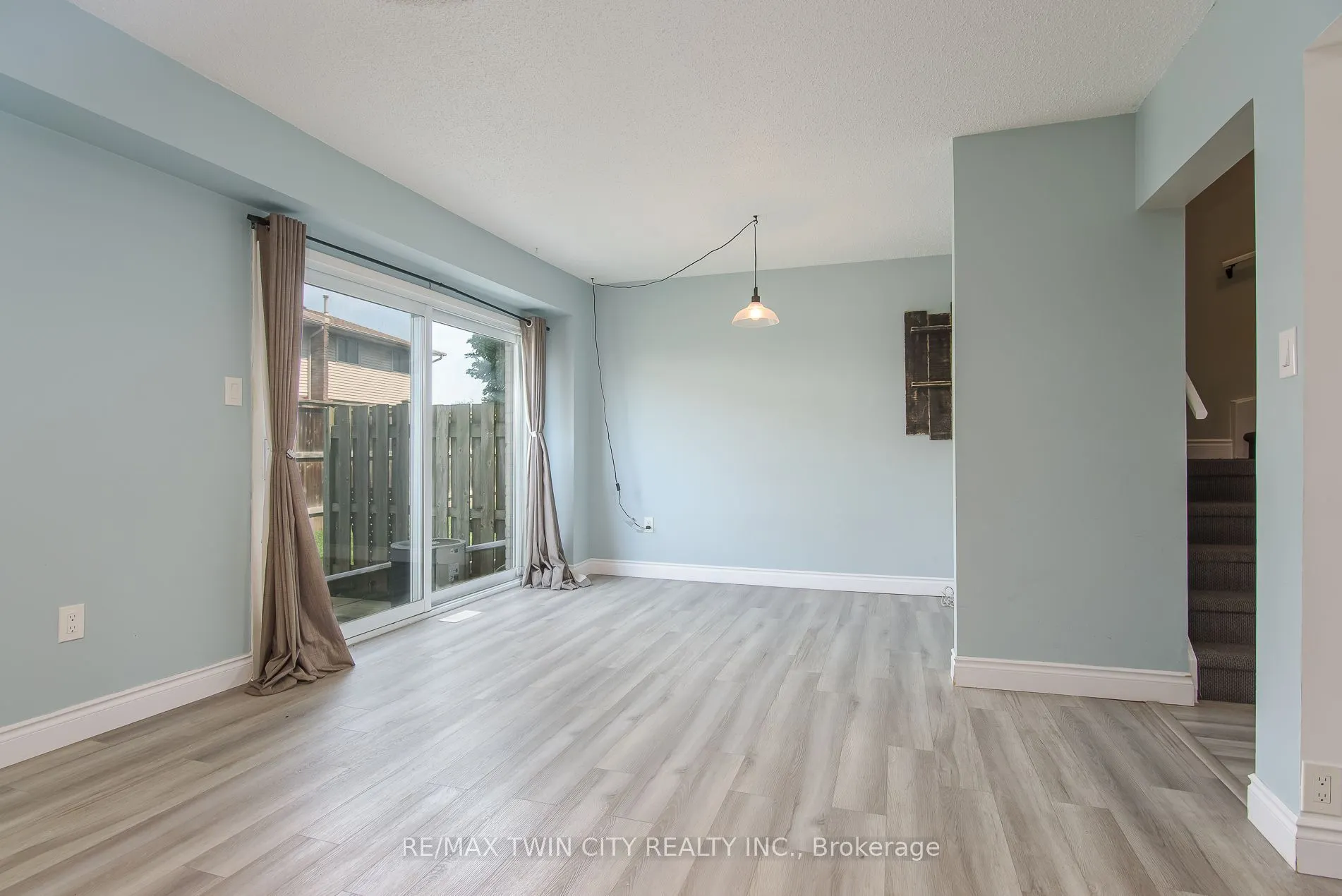 125 Sekura Crescent #13