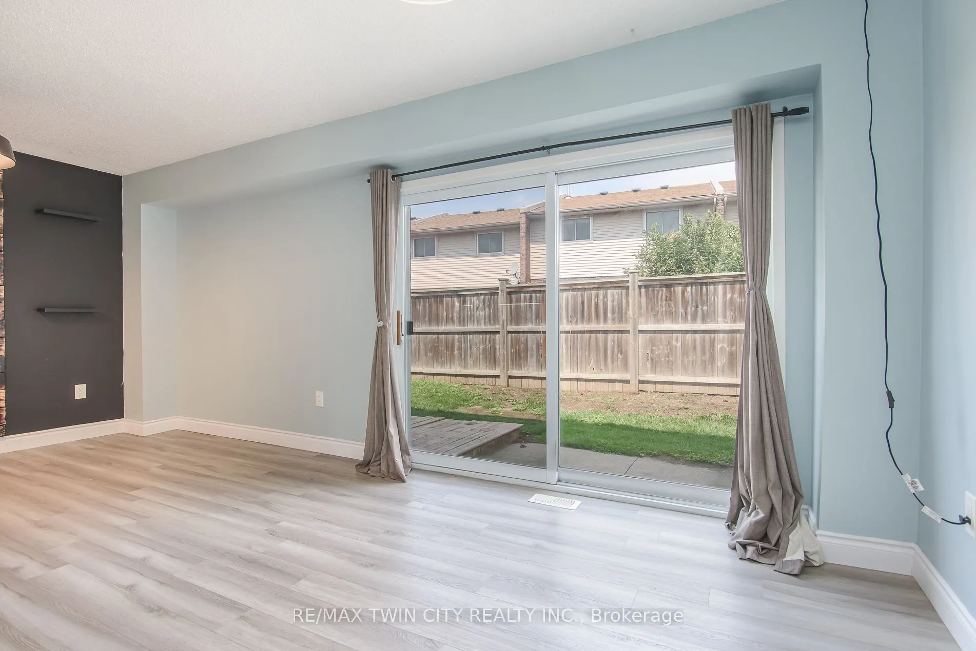 125 Sekura Crescent #13