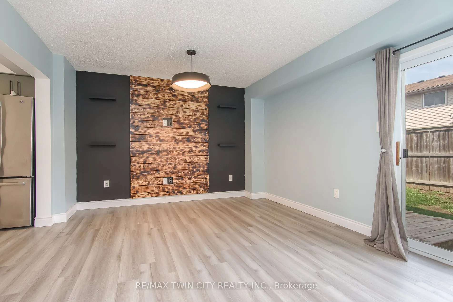 125 Sekura Crescent #13