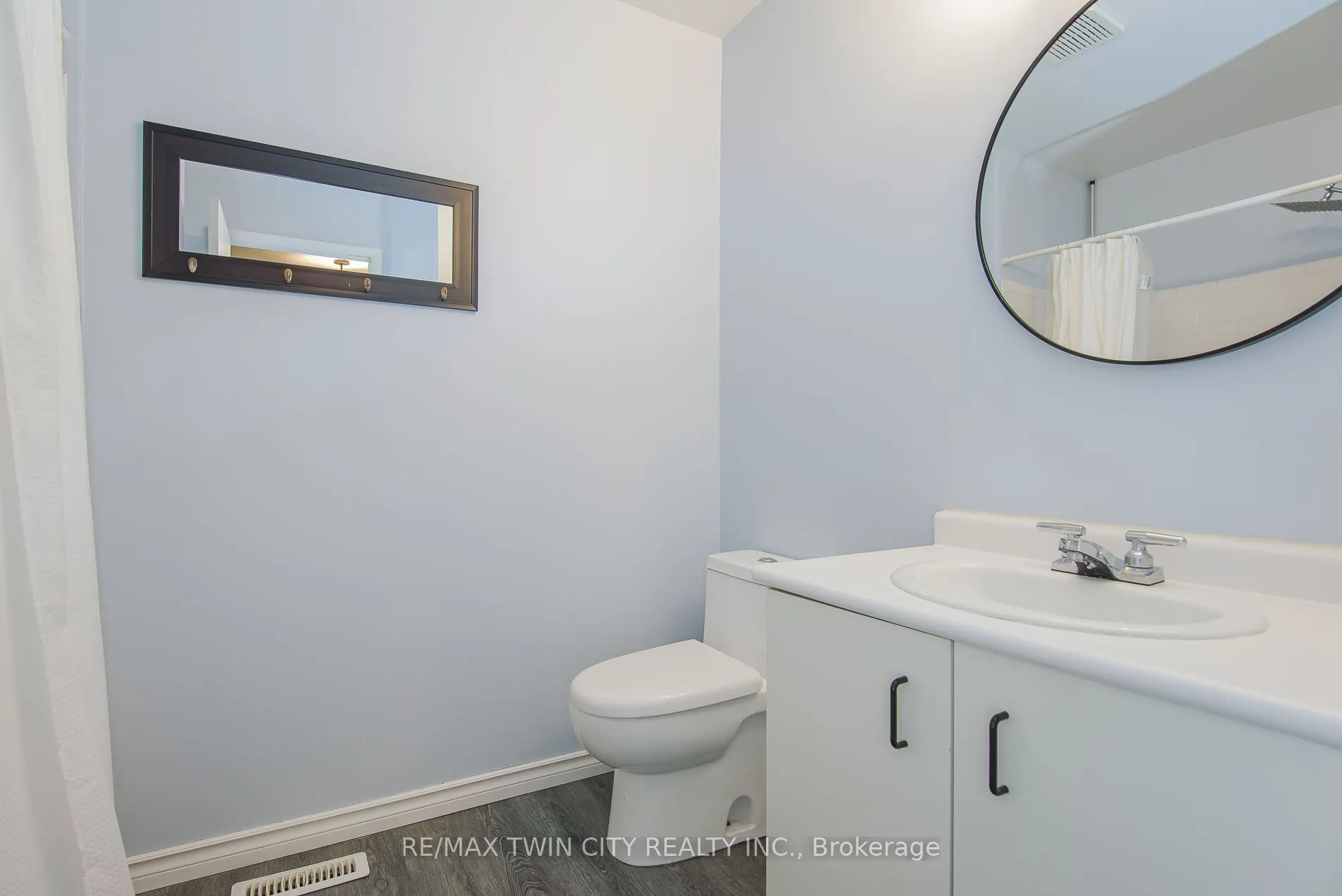 125 Sekura Crescent #13
