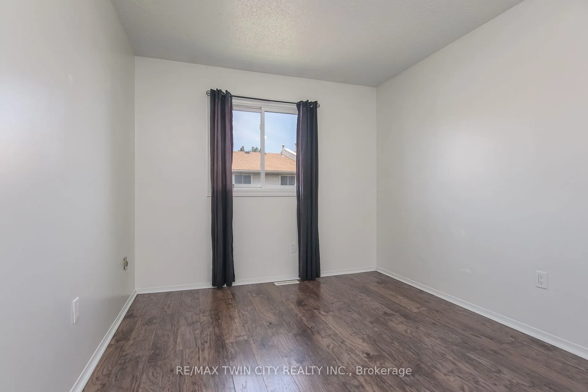 125 Sekura Crescent #13
