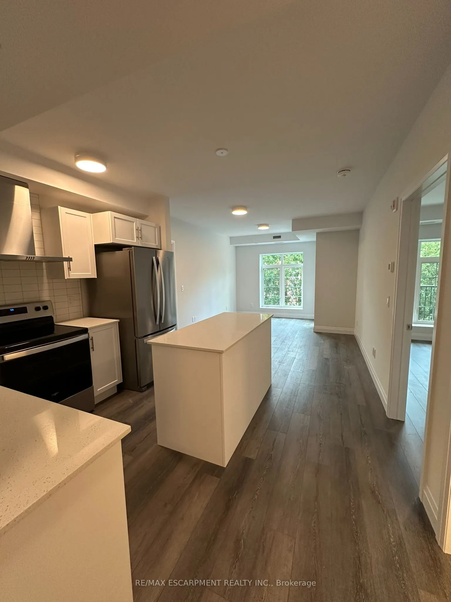 153 Wilson Street W #302