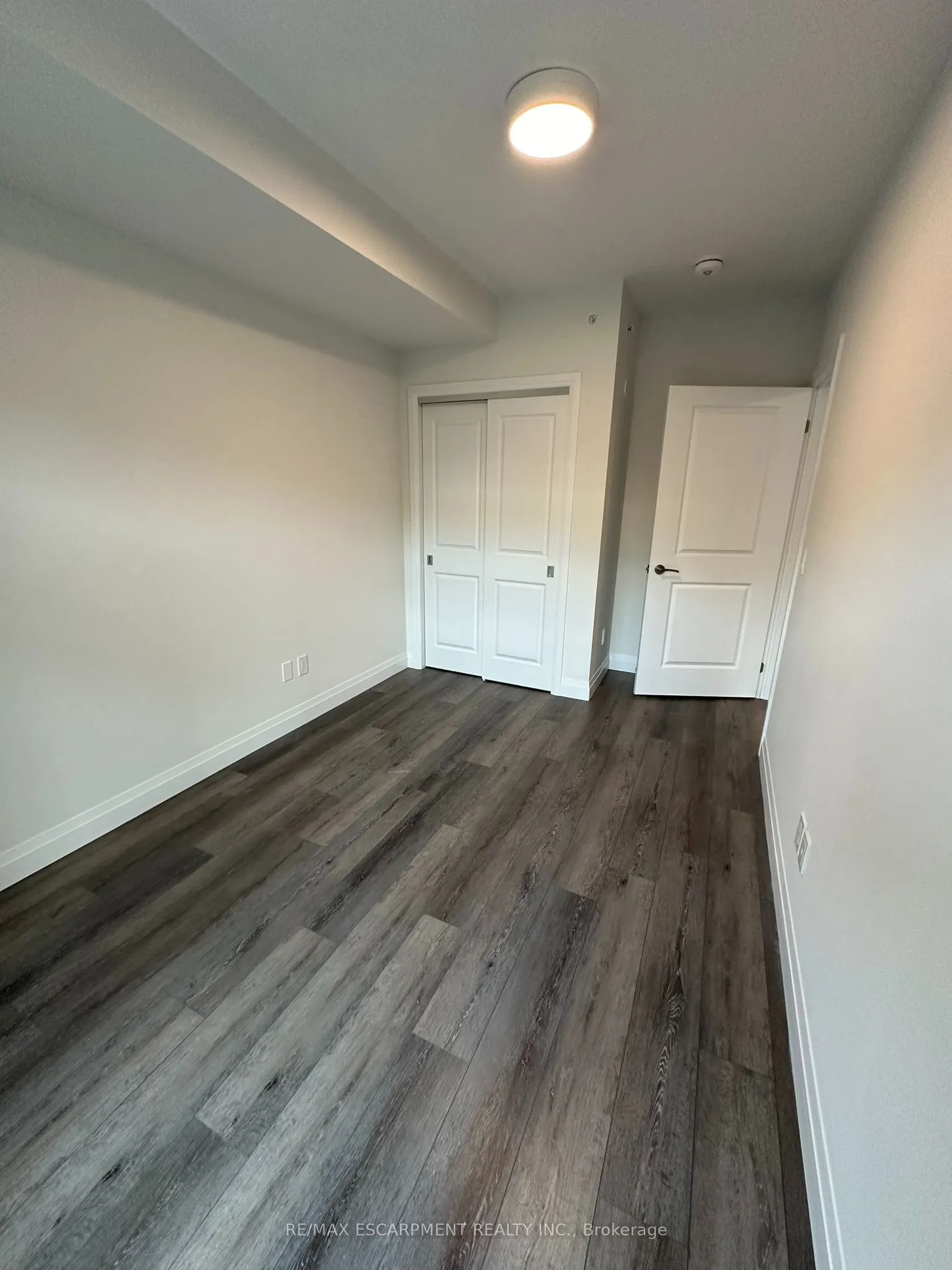 153 Wilson Street W #302