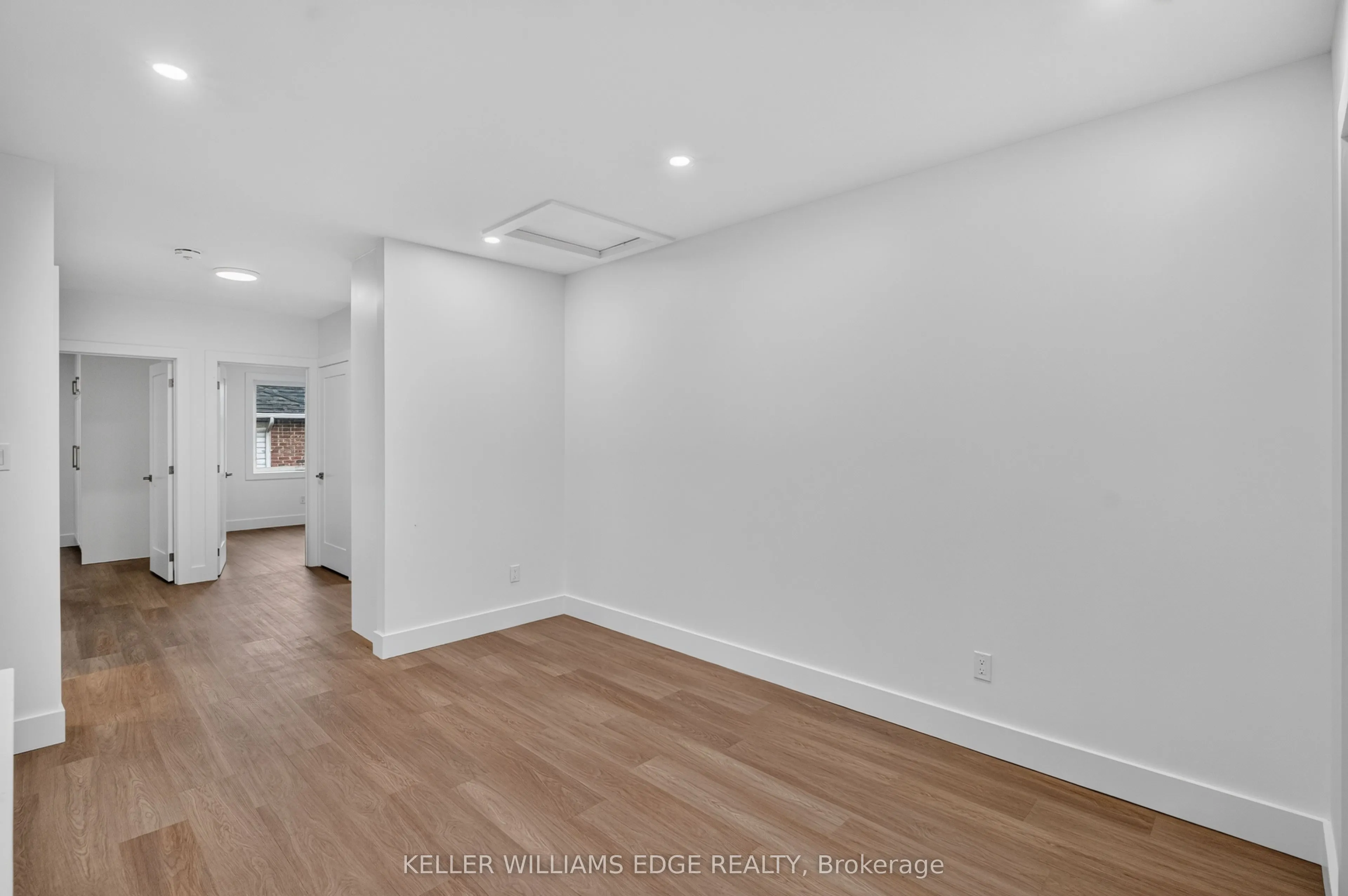 332 KING Street W #5