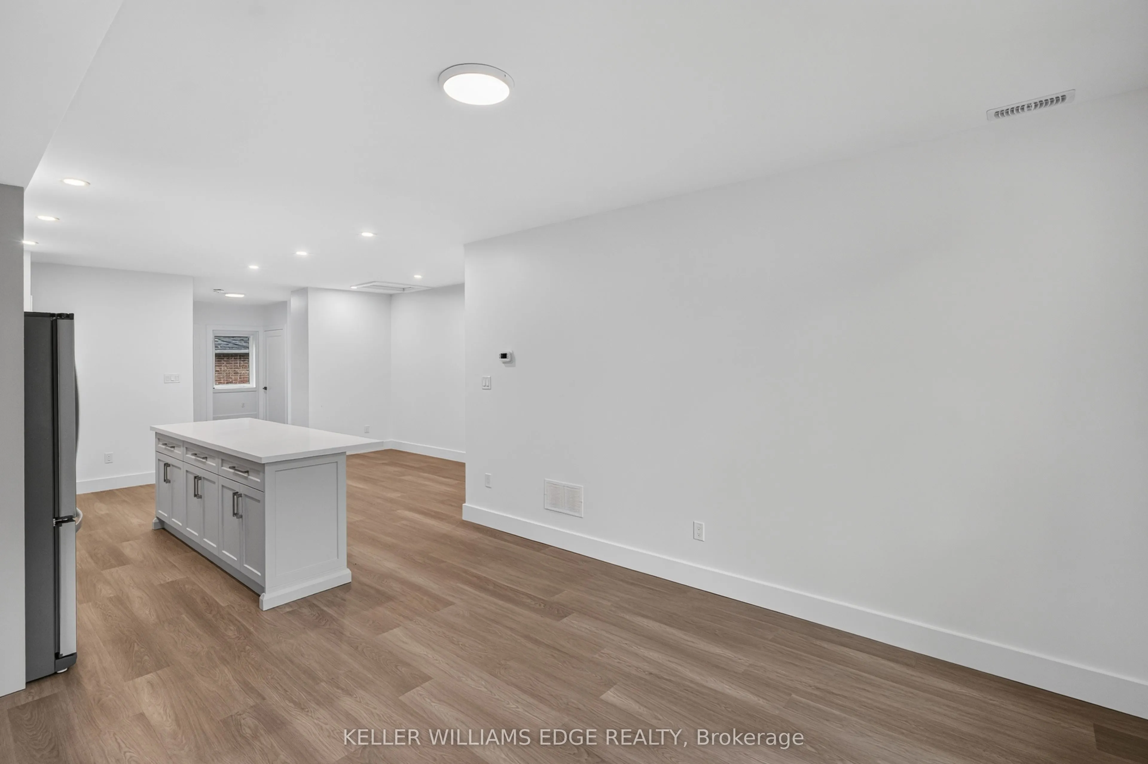 332 KING Street W #5