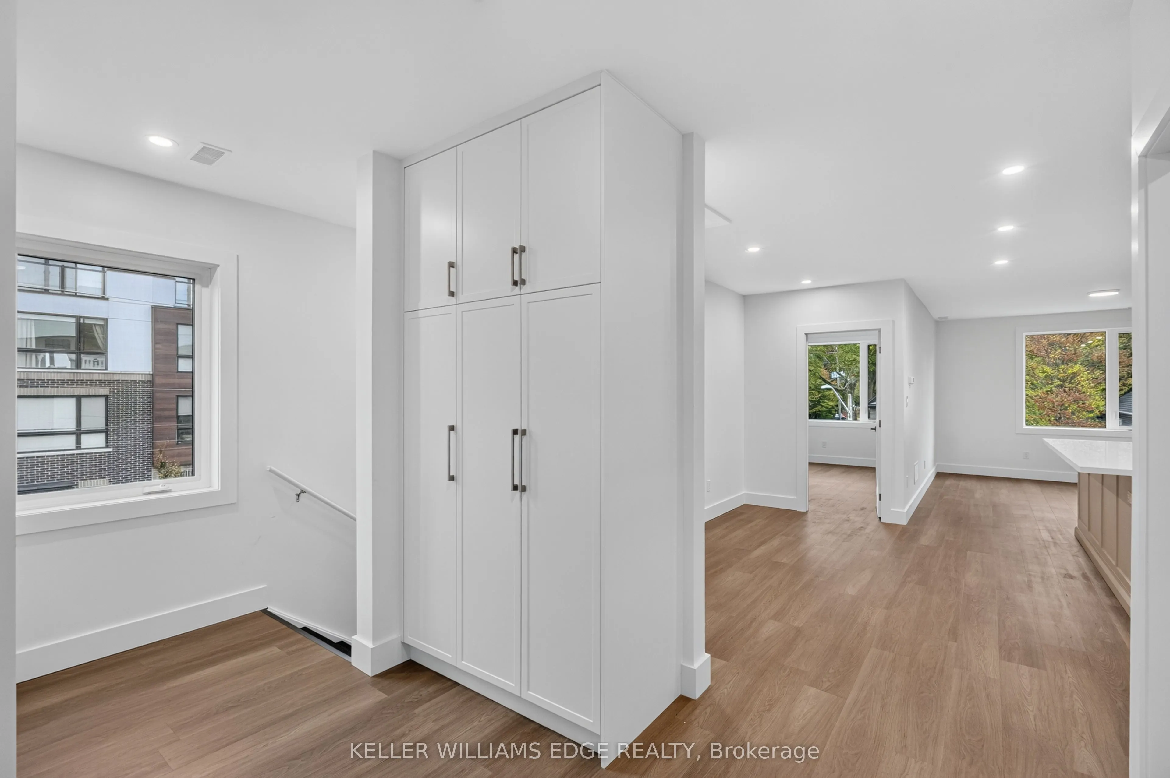 332 KING Street W #5