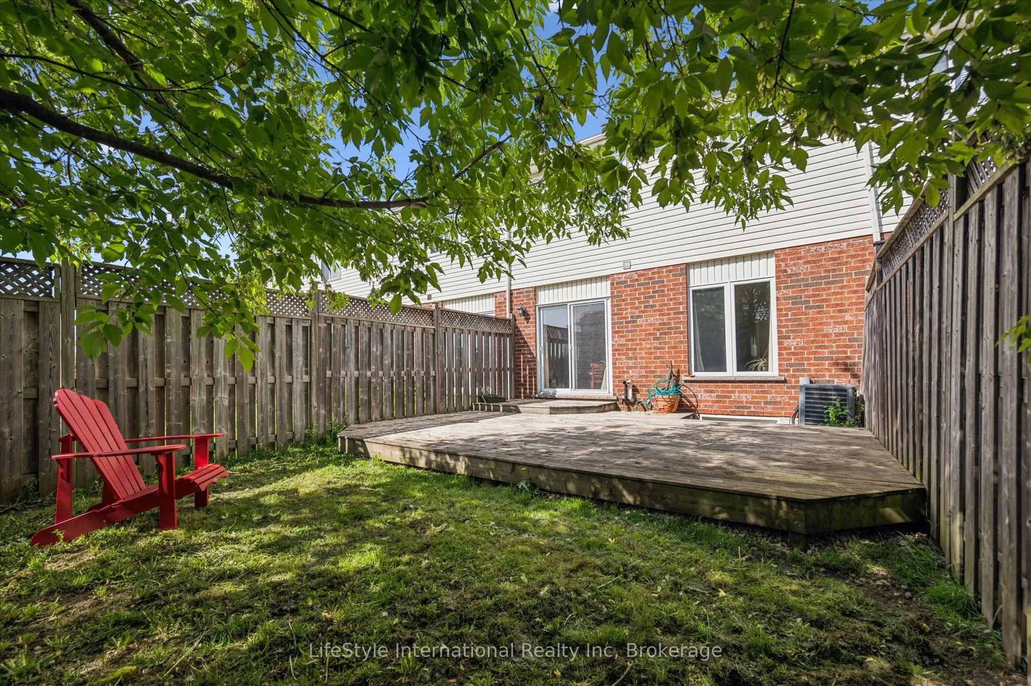 47 HASLER Crescent