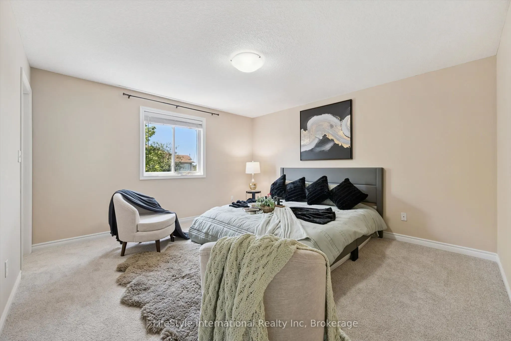 47 HASLER Crescent