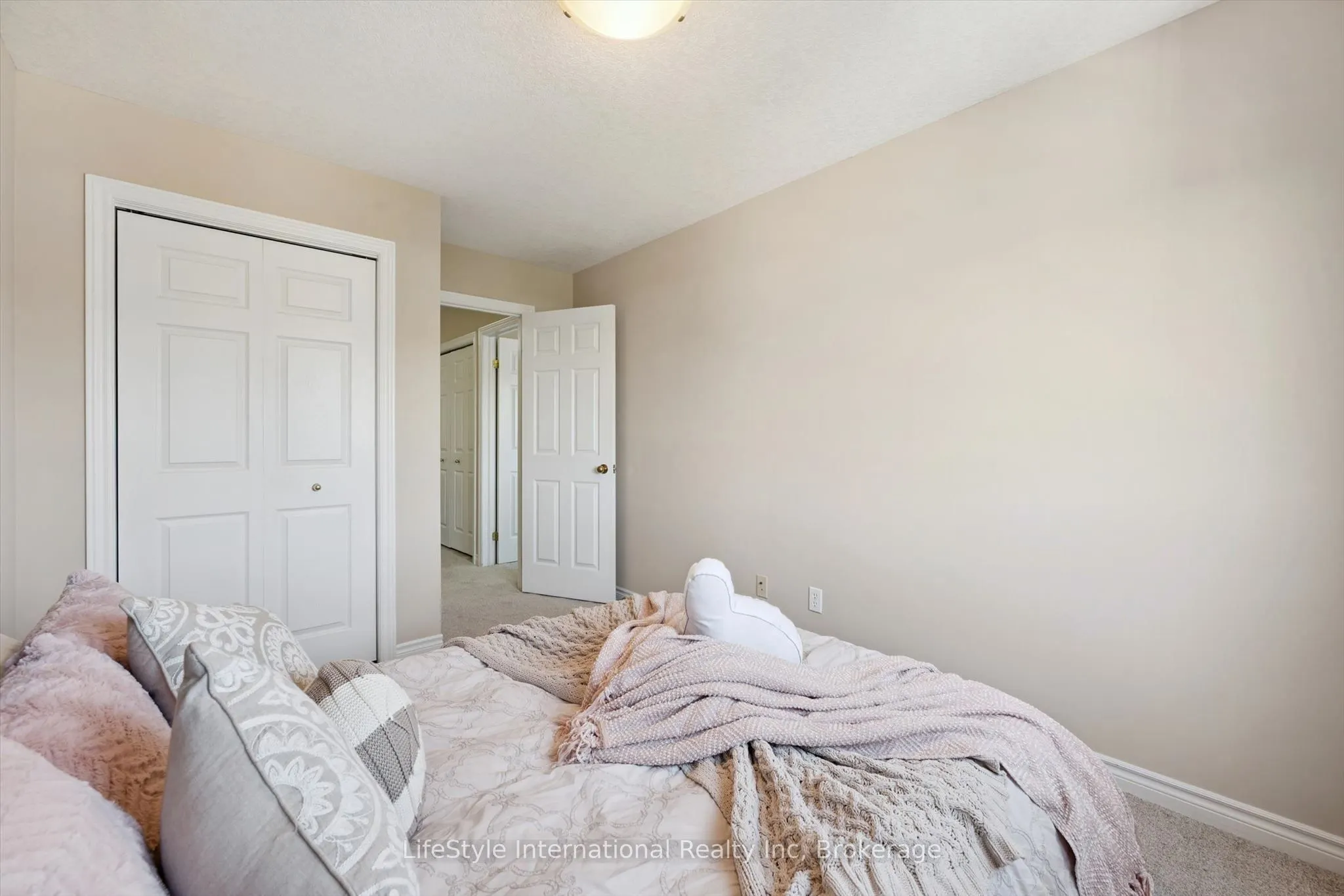 47 HASLER Crescent