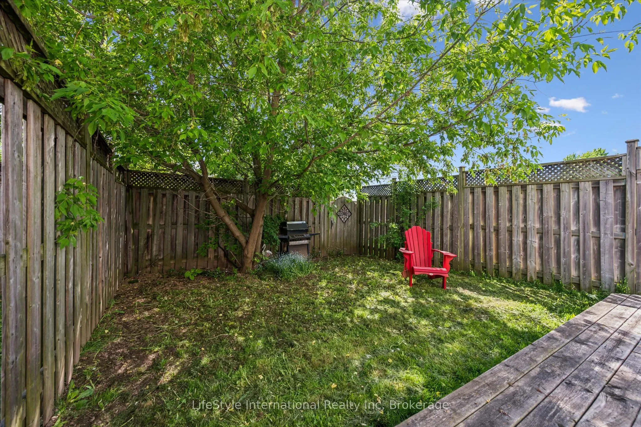 47 HASLER Crescent