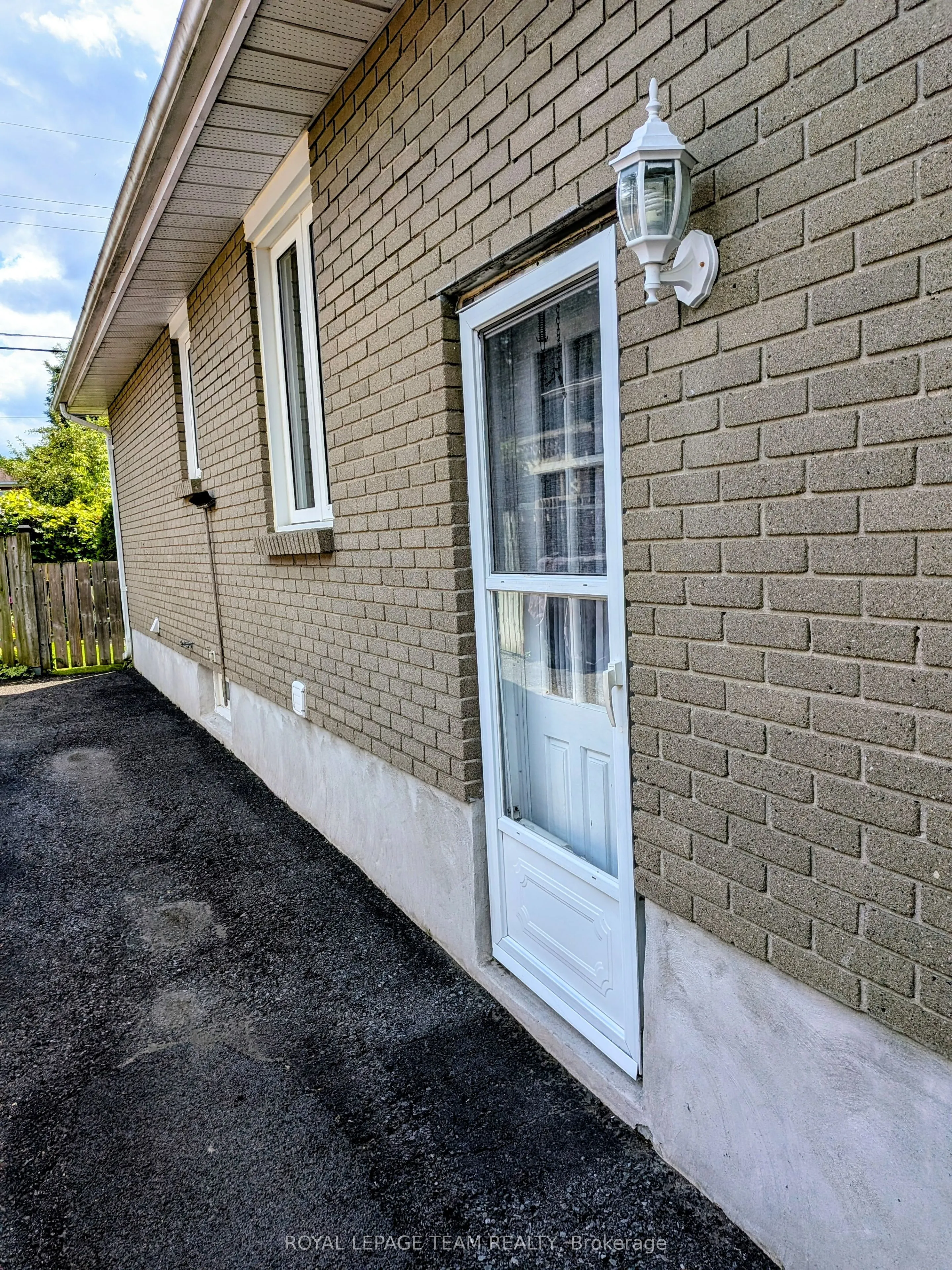 1072 Aldea Avenue