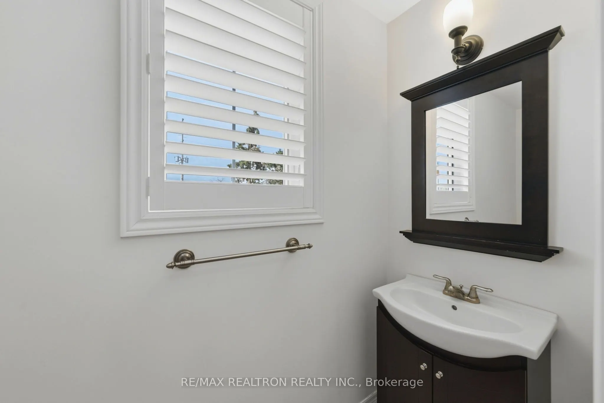 876 GOLF LINKS Road #1