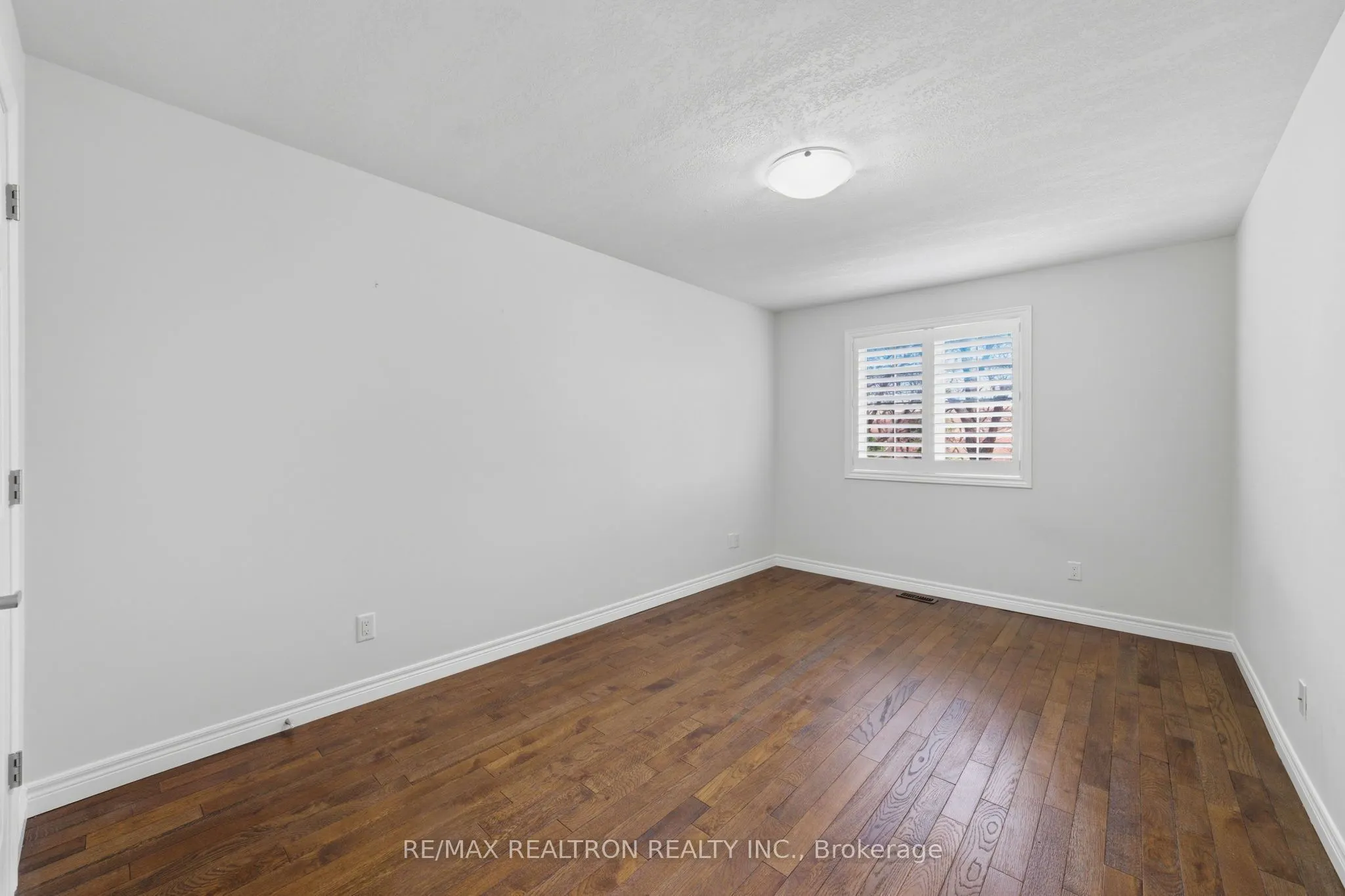 876 GOLF LINKS Road #1