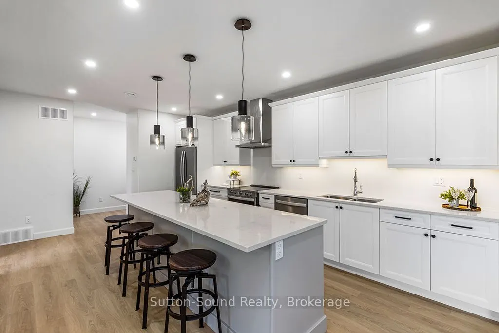 535 Issac Street #203