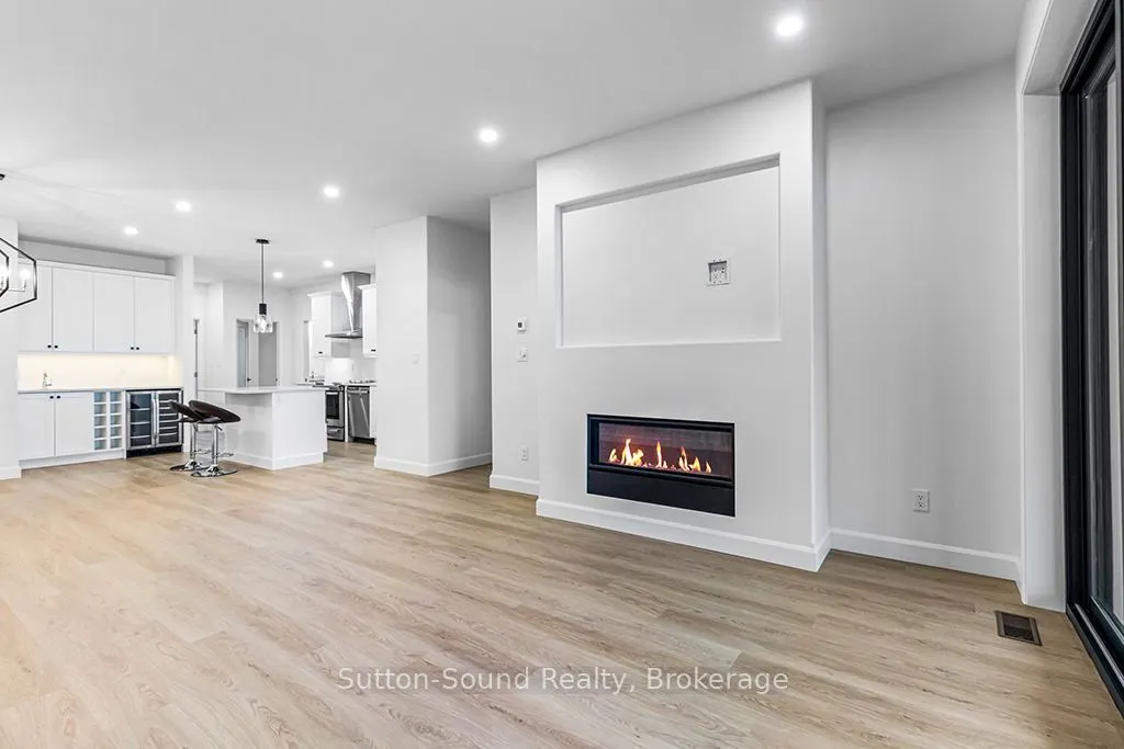 535 Issac Street #202