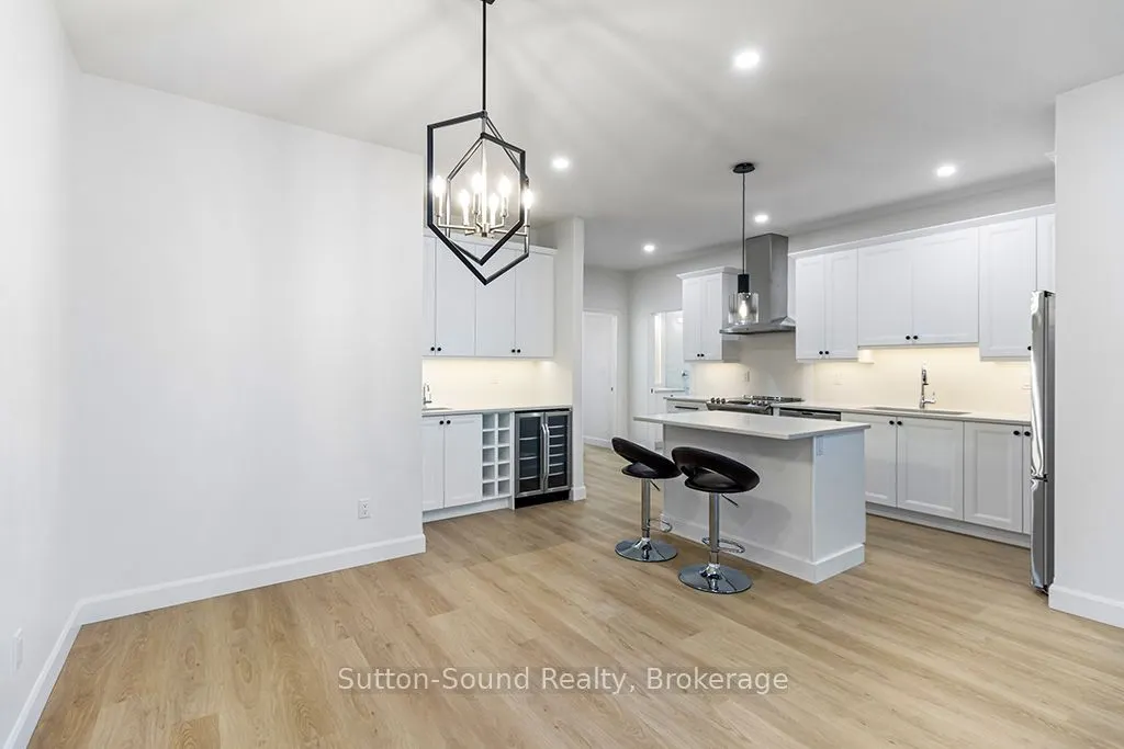 535 Issac Street #202