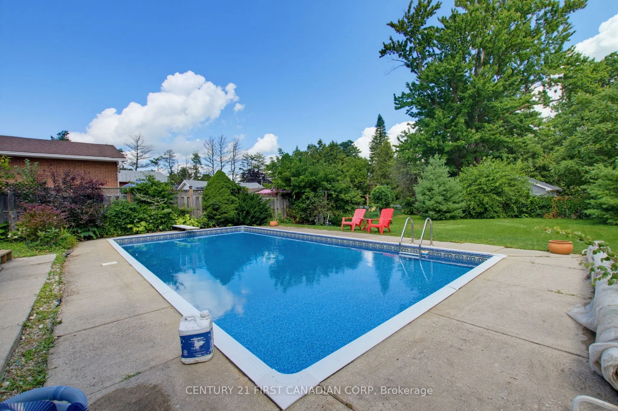 444 Forest Lawn Avenue