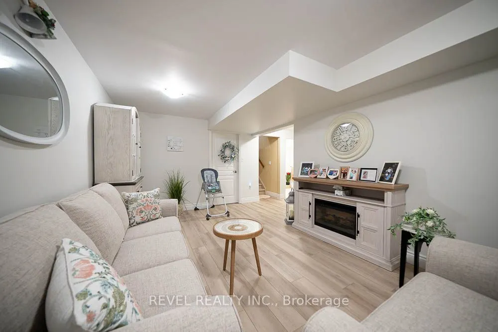 15 Millcroft Drive