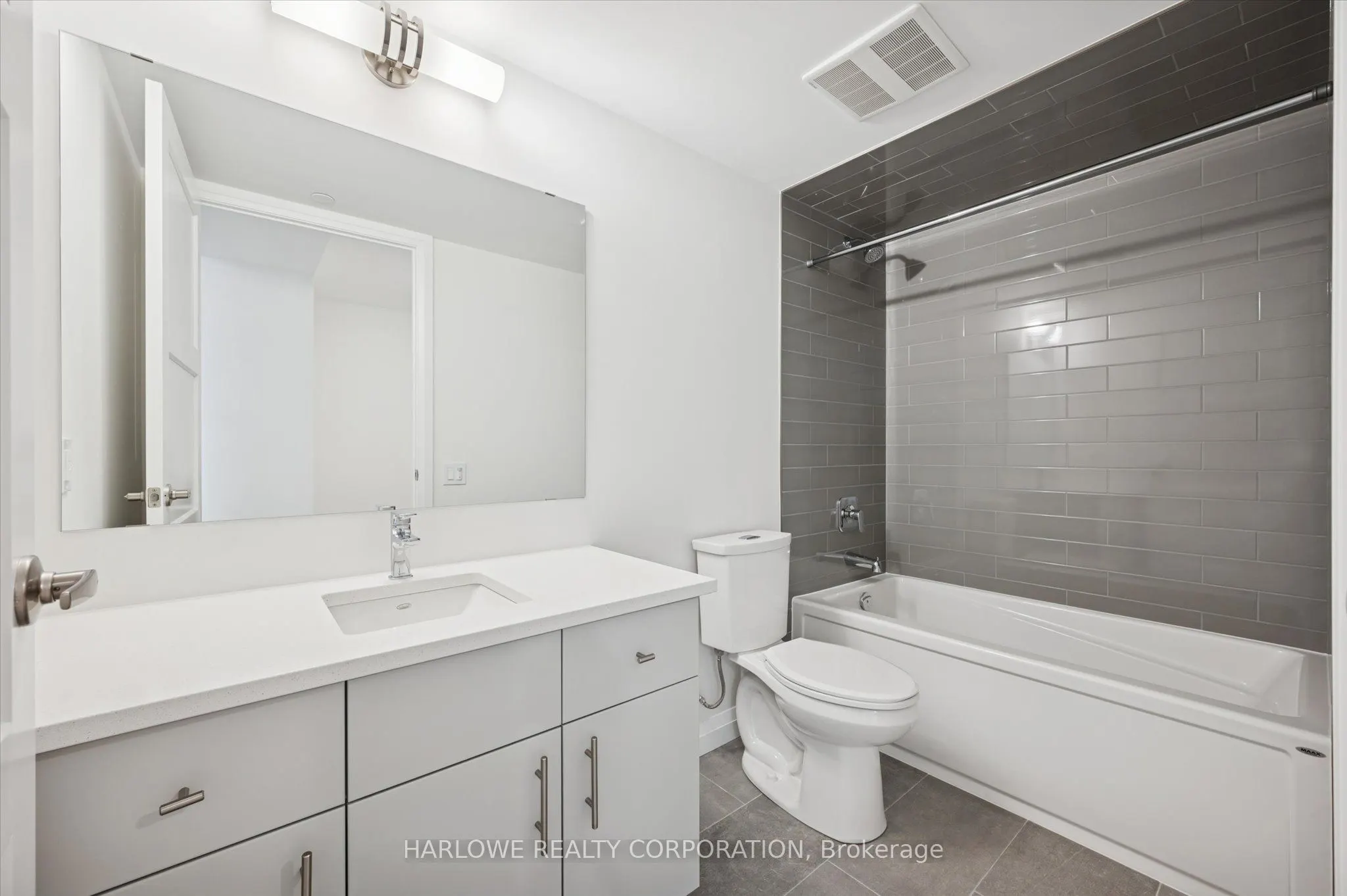93 Arthur Street S #510