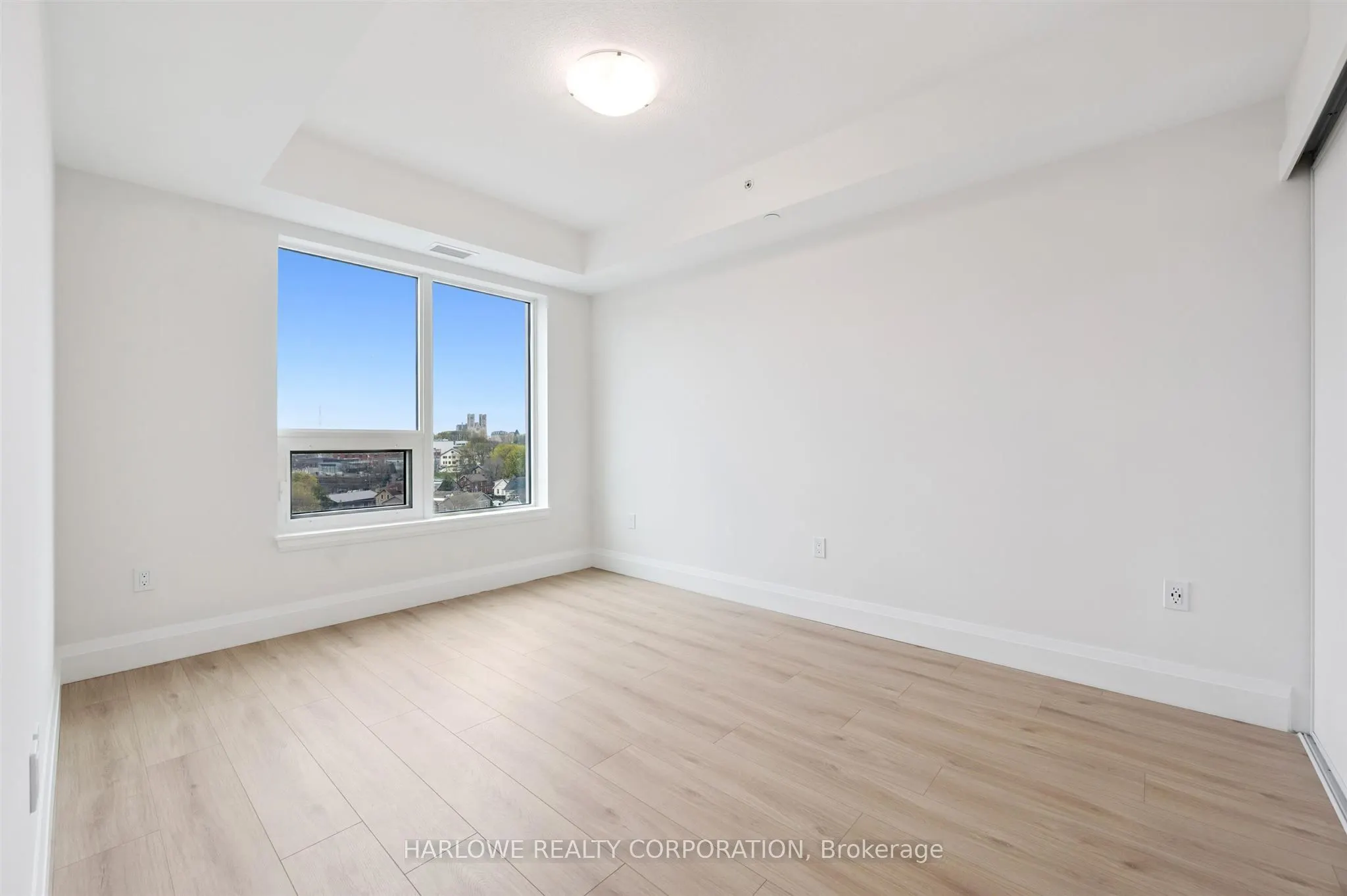 93 Arthur Street S #805