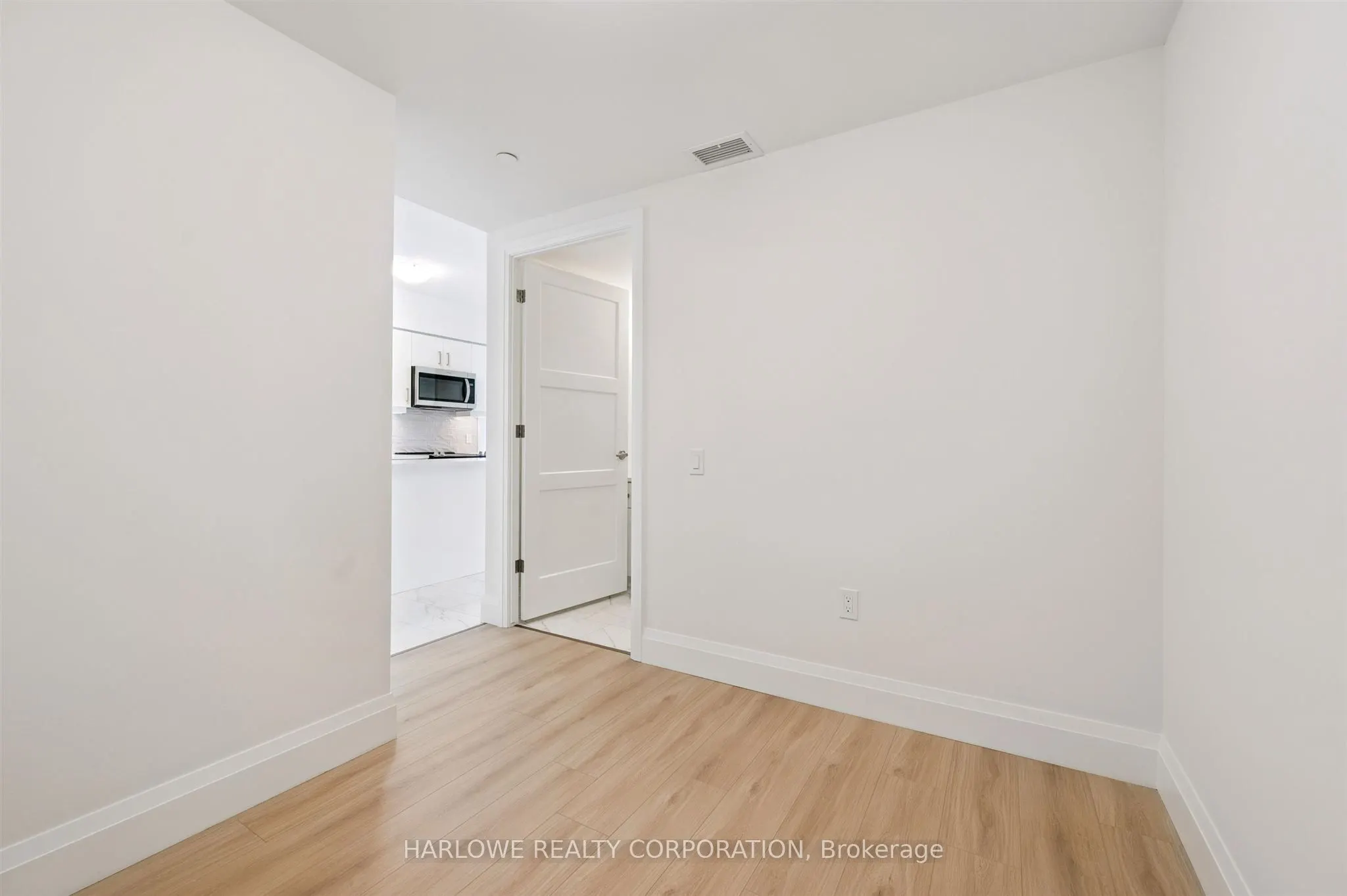 93 Arthur Street S #805