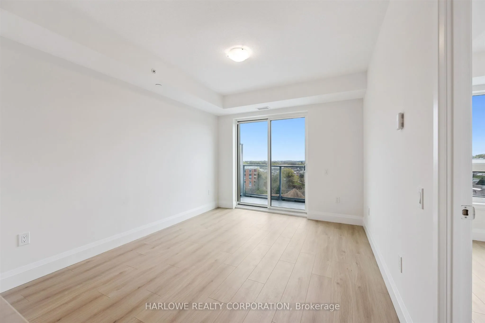 93 Arthur Street S #805