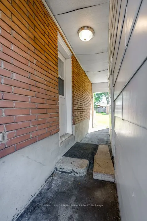 463 Cameron Street