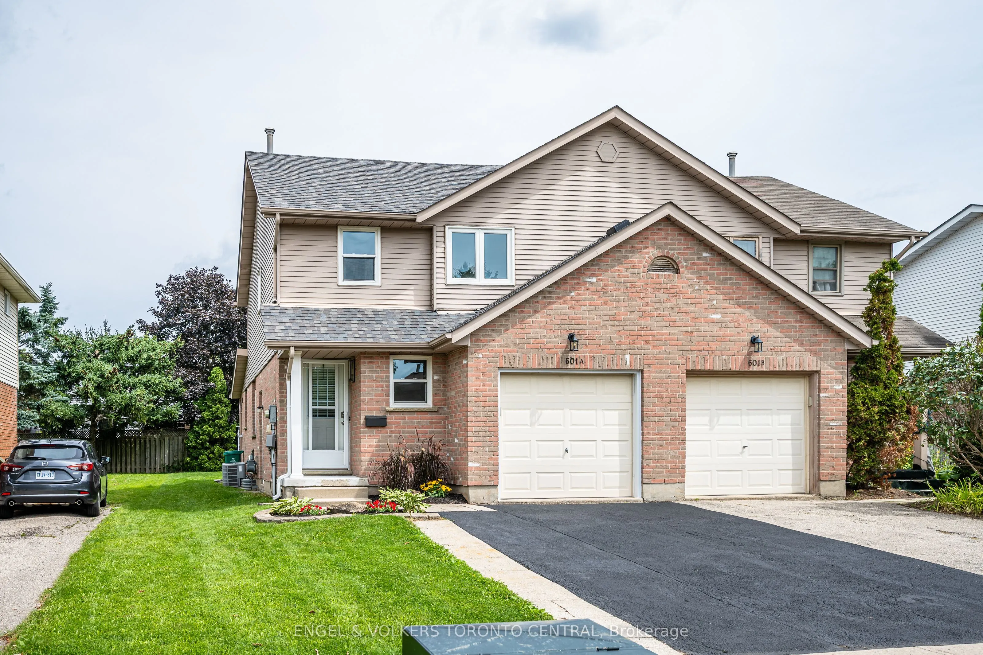 601 Pinerow Crescent