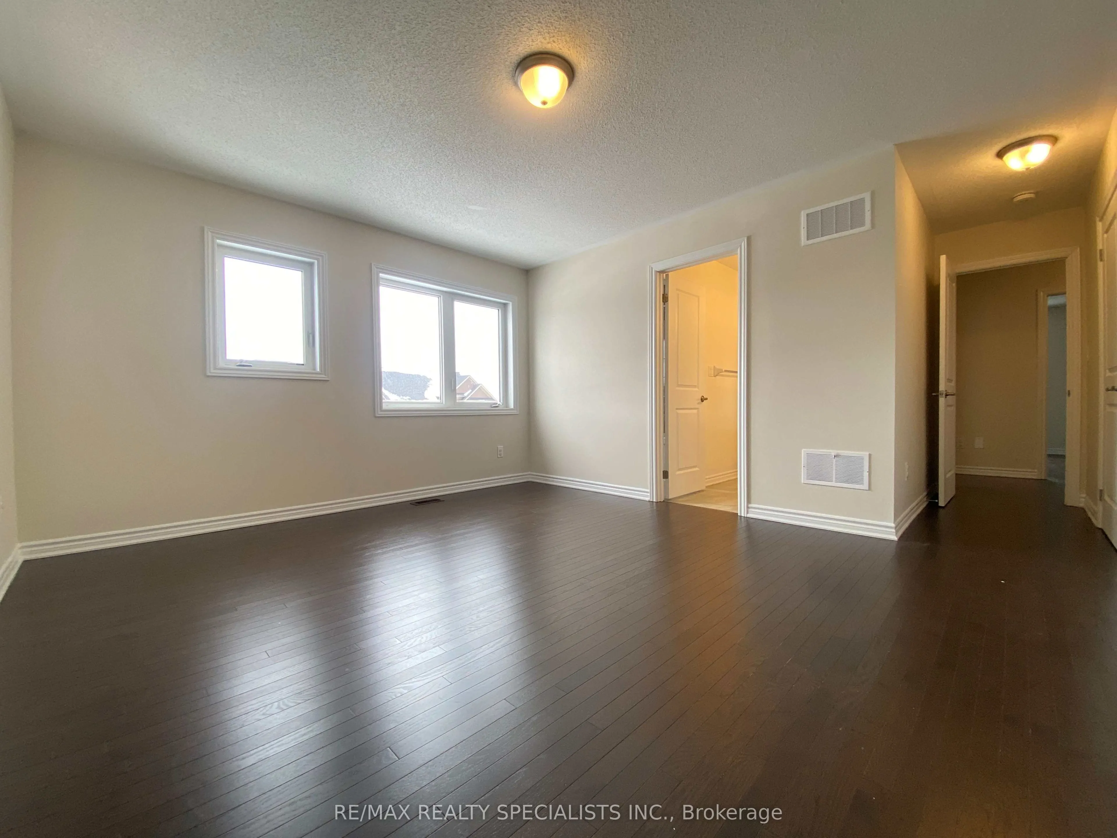 17 Oriole Crescent