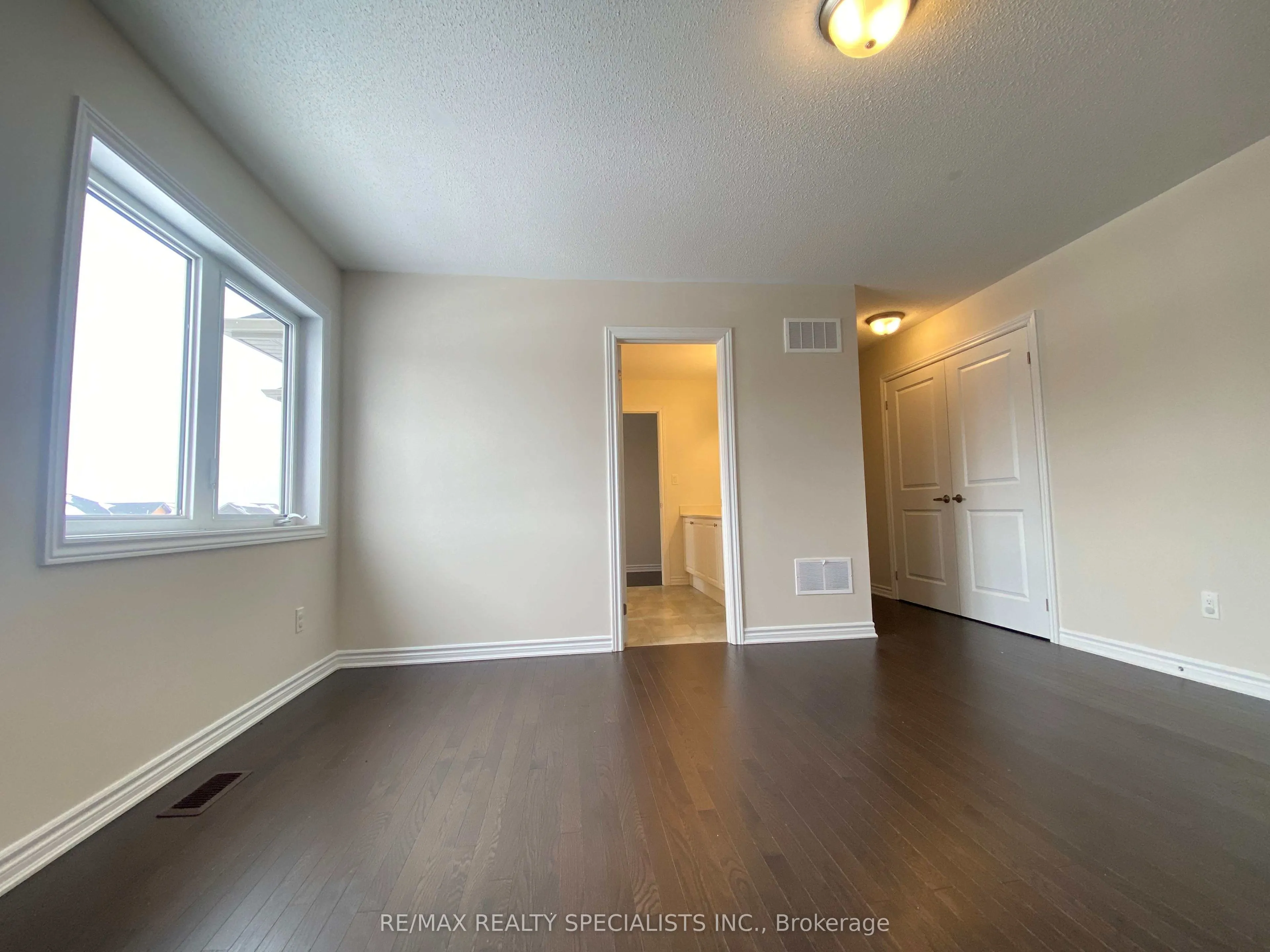 17 Oriole Crescent