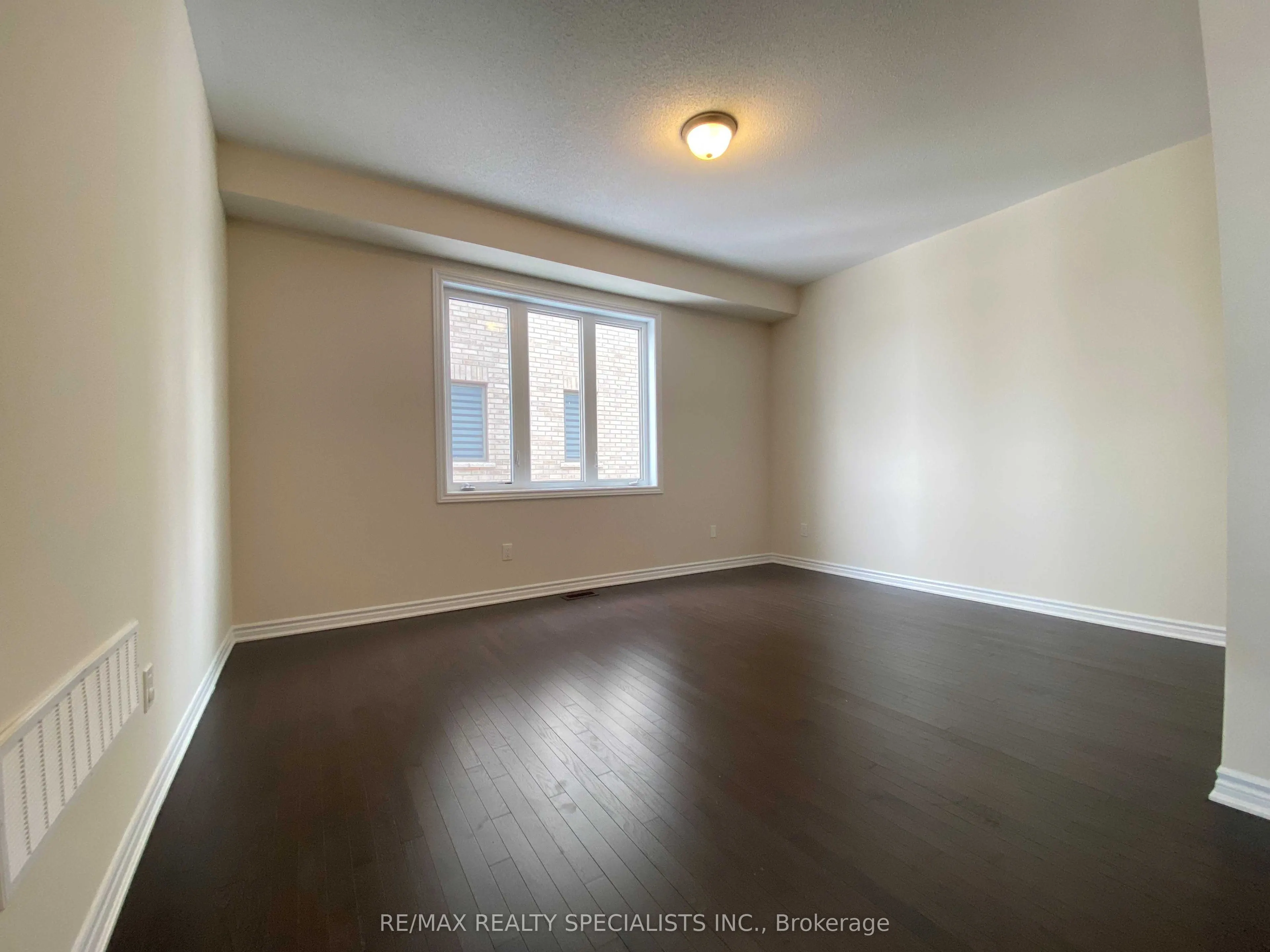 17 Oriole Crescent
