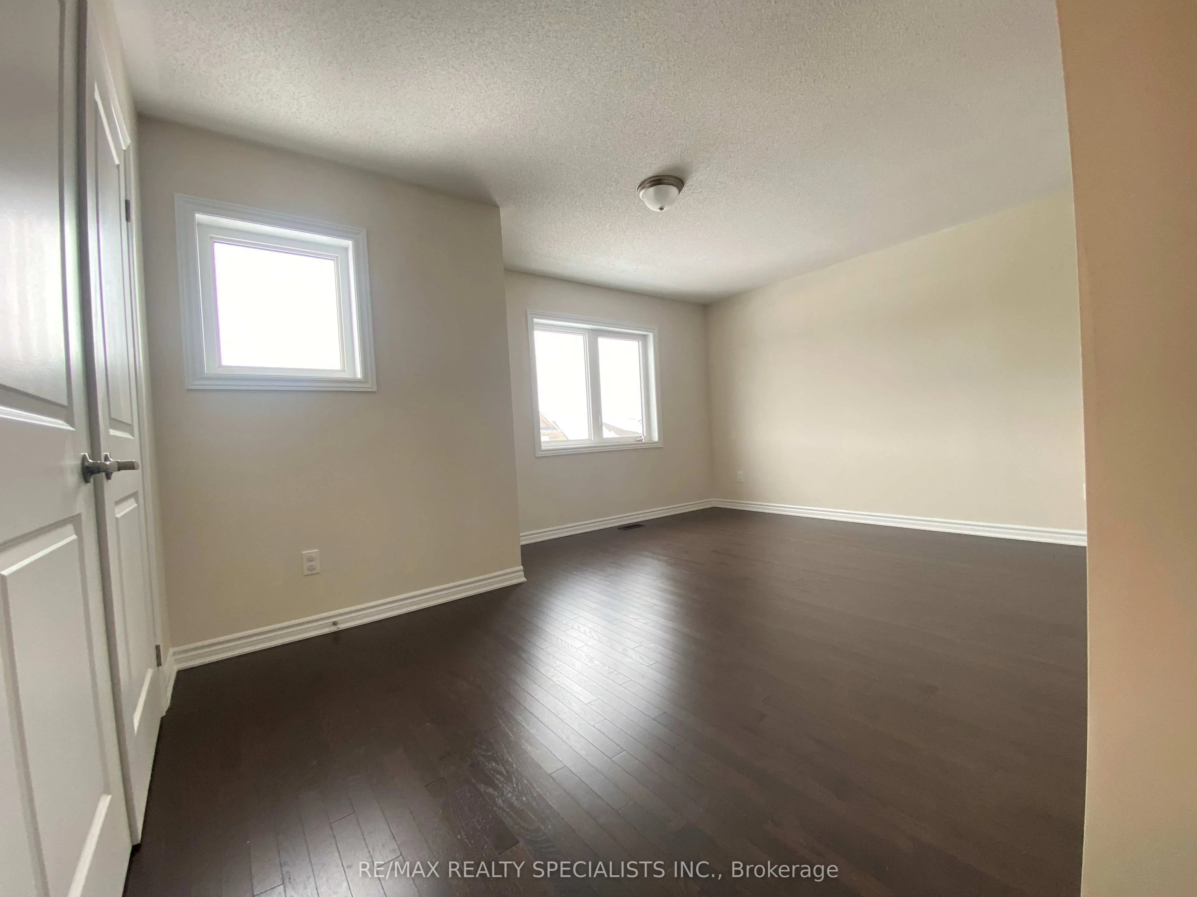 17 Oriole Crescent