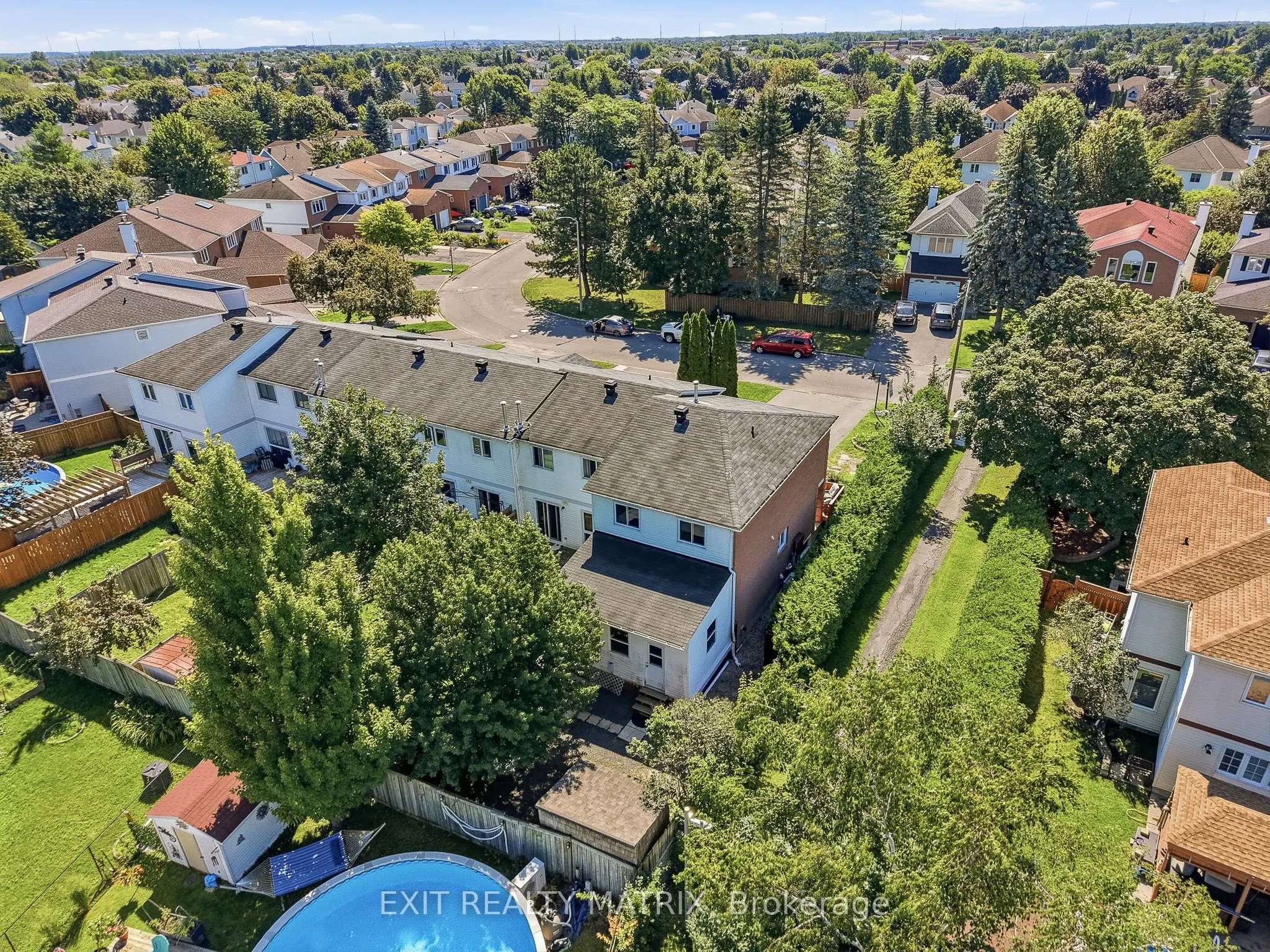 751 Clearcrest Crescent
