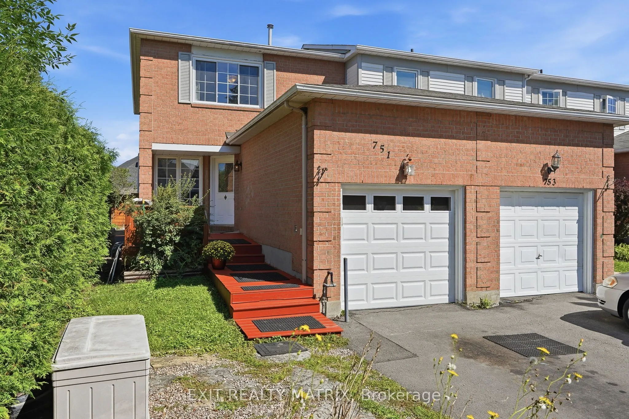 751 Clearcrest Crescent